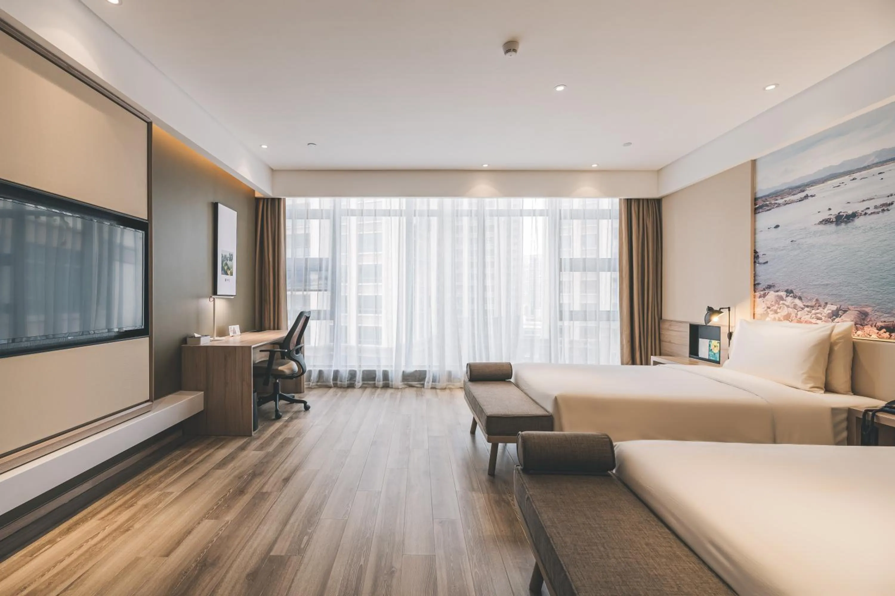 Photo of the whole room, Bed in Atour Hotel (Puning High Speed Railway Station)