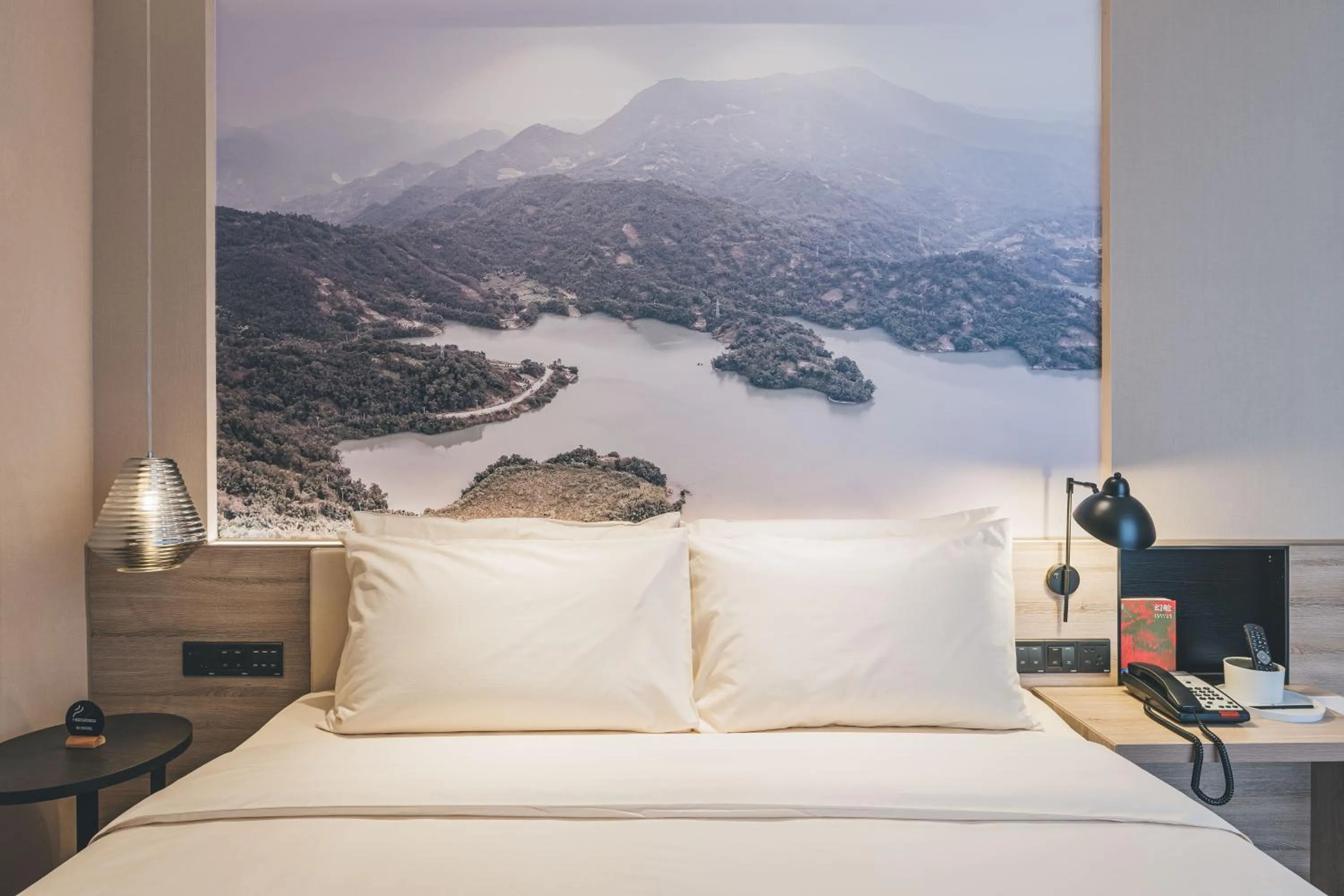 Photo of the whole room, Bed in Atour Hotel (Puning High Speed Railway Station)