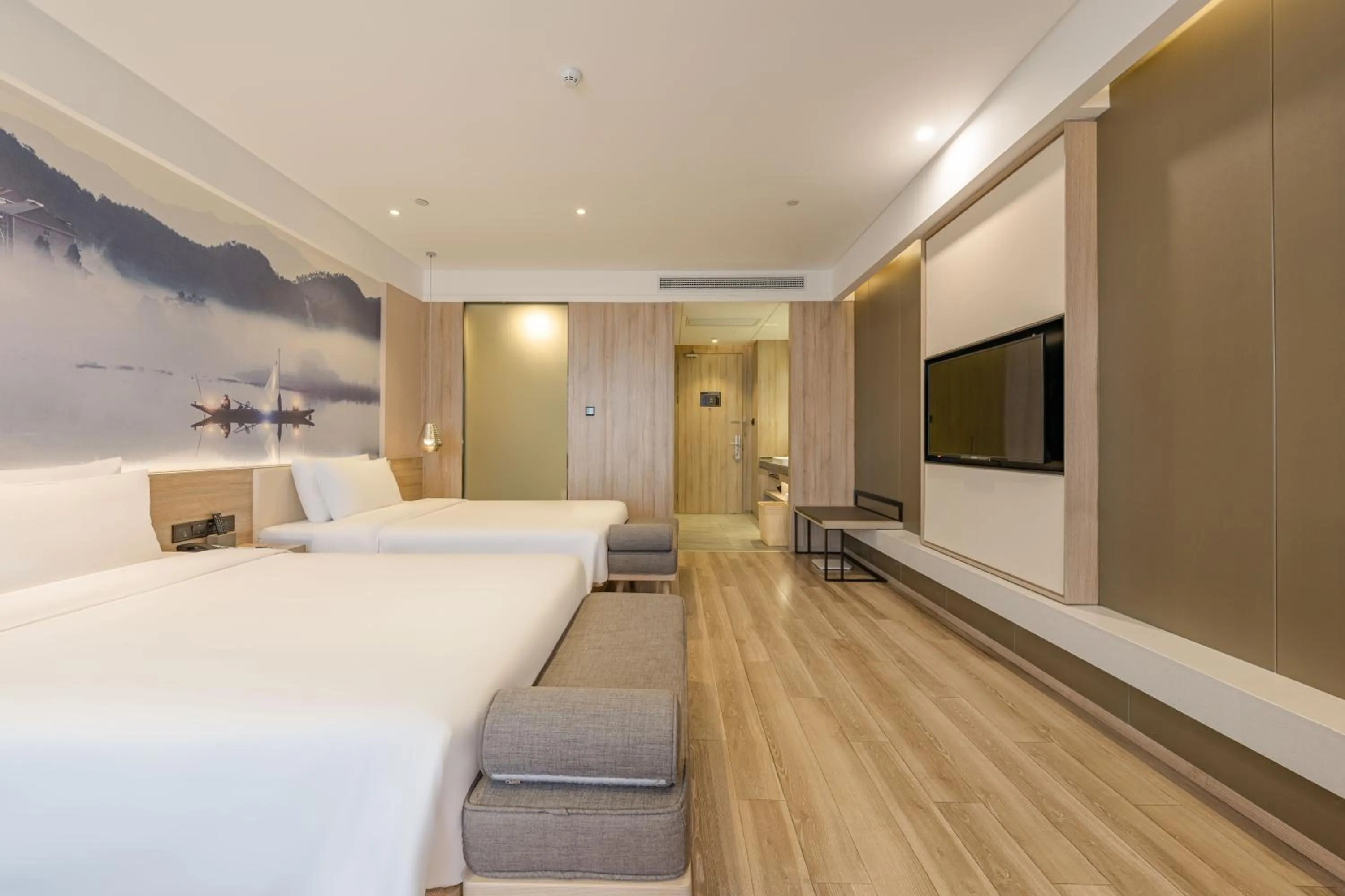 Photo of the whole room, Bed in Atour Hotel Hangzhou Binjiang Jiangling Road