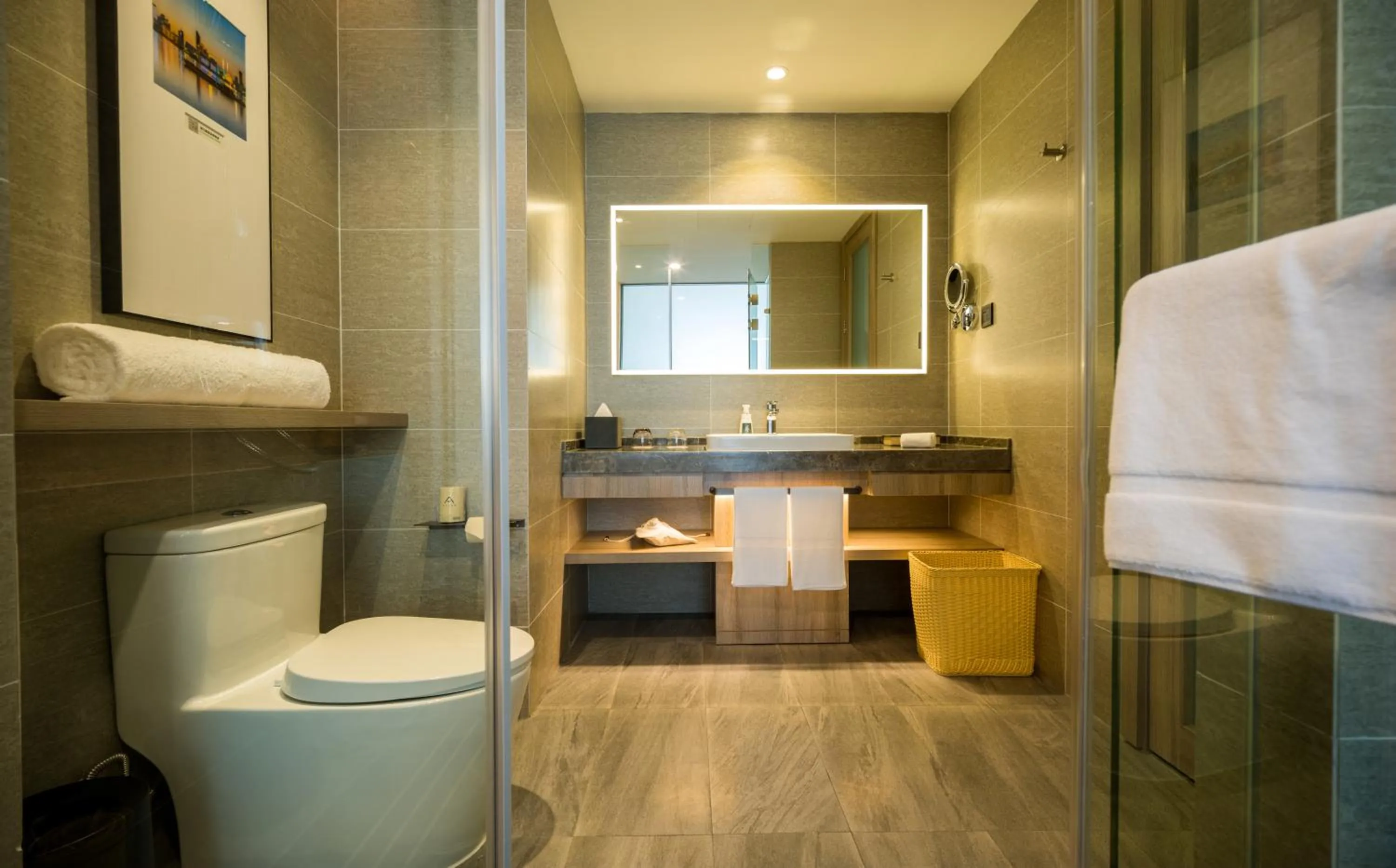 Photo of the whole room in Atour Hotel Hangzhou Binjiang Jiangling Road