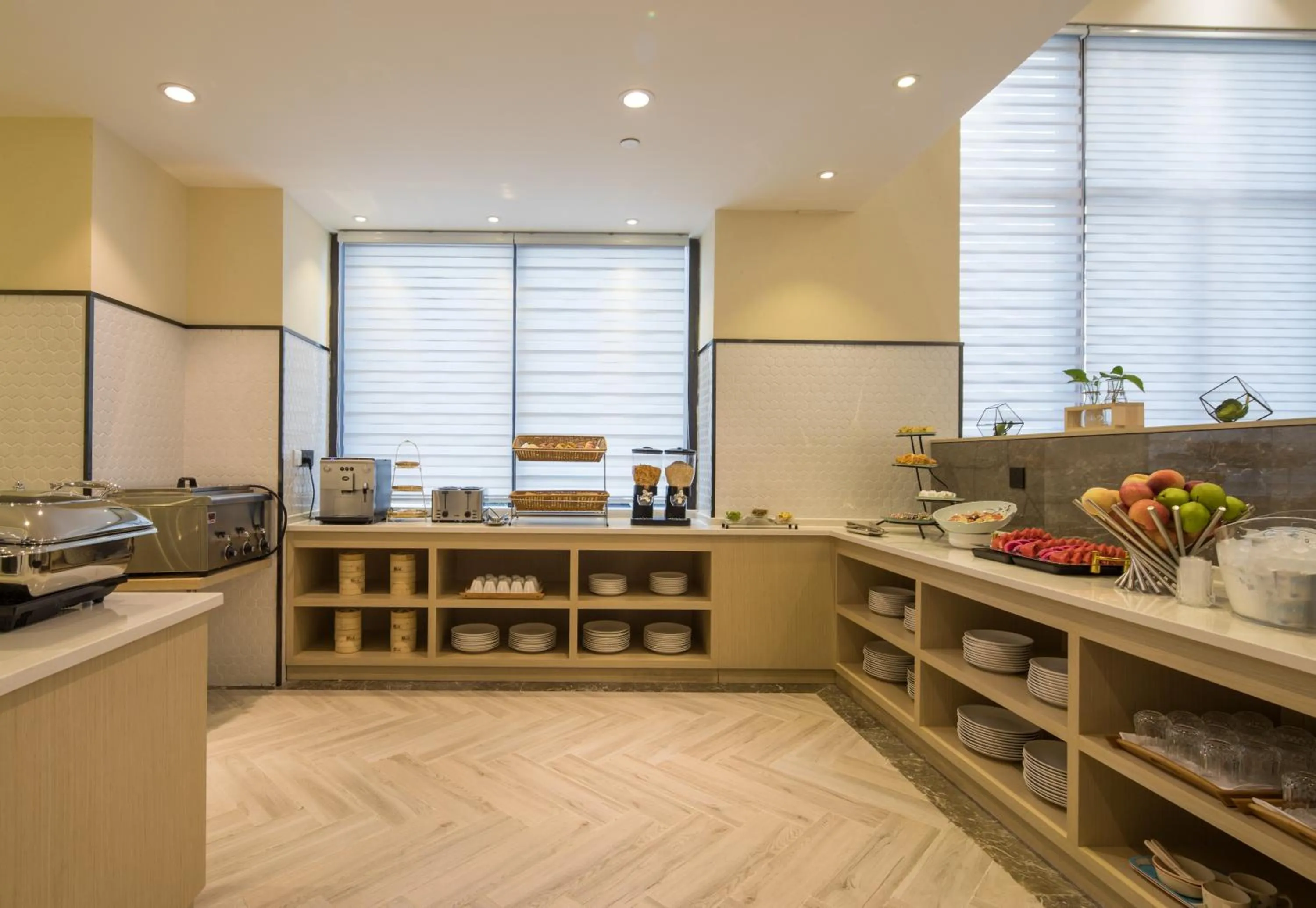 Restaurant/places to eat in Atour Hotel Hangzhou Binjiang Jiangling Road