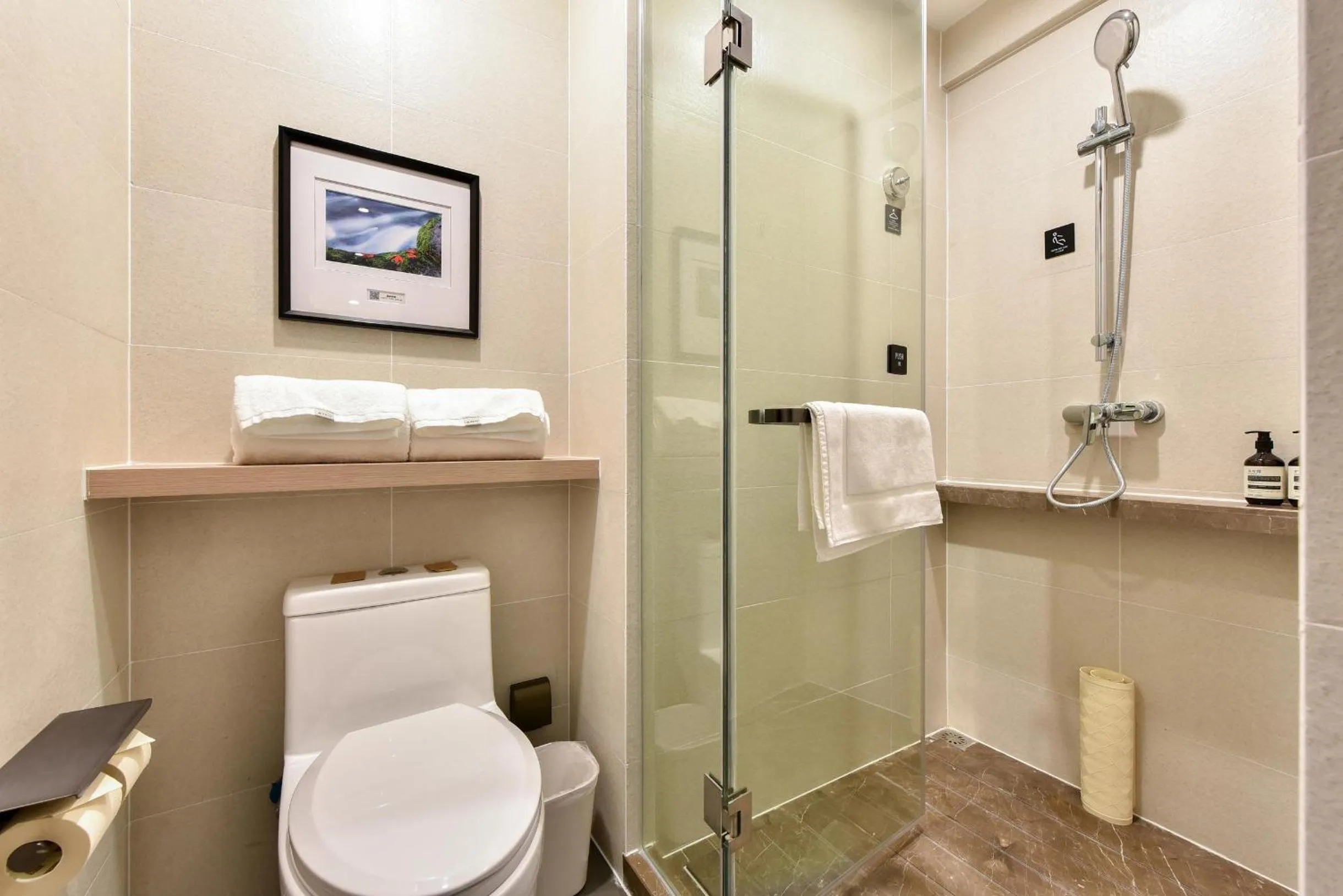 Shower in Atour Light Hotel Shenyang Tiexi Plaza Wanxianghui