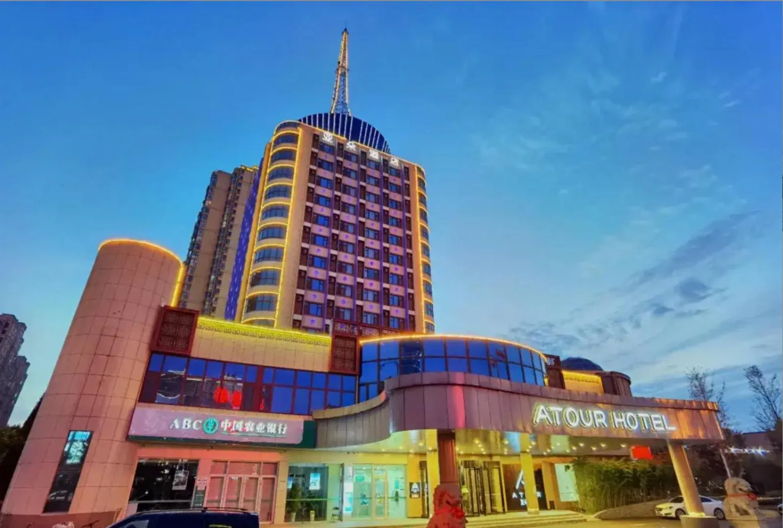 Property building in Atour Hotel (Baimaiquan Jinan Shuangshan Street)