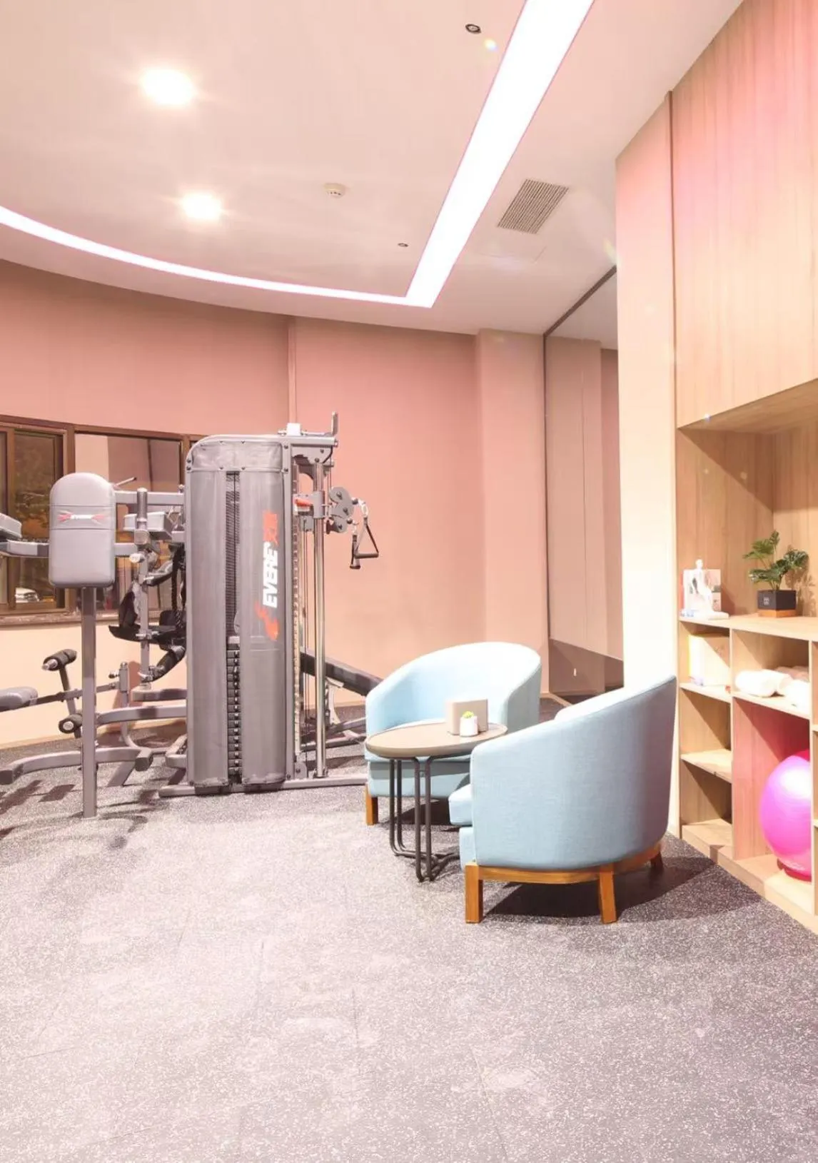 Fitness centre/facilities in Atour Hotel (Baimaiquan Jinan Shuangshan Street)