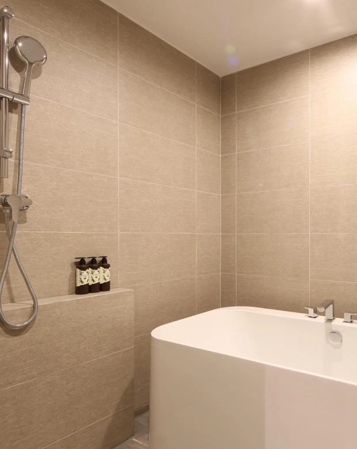 Bathroom in Atour Hotel (Baimaiquan Jinan Shuangshan Street)