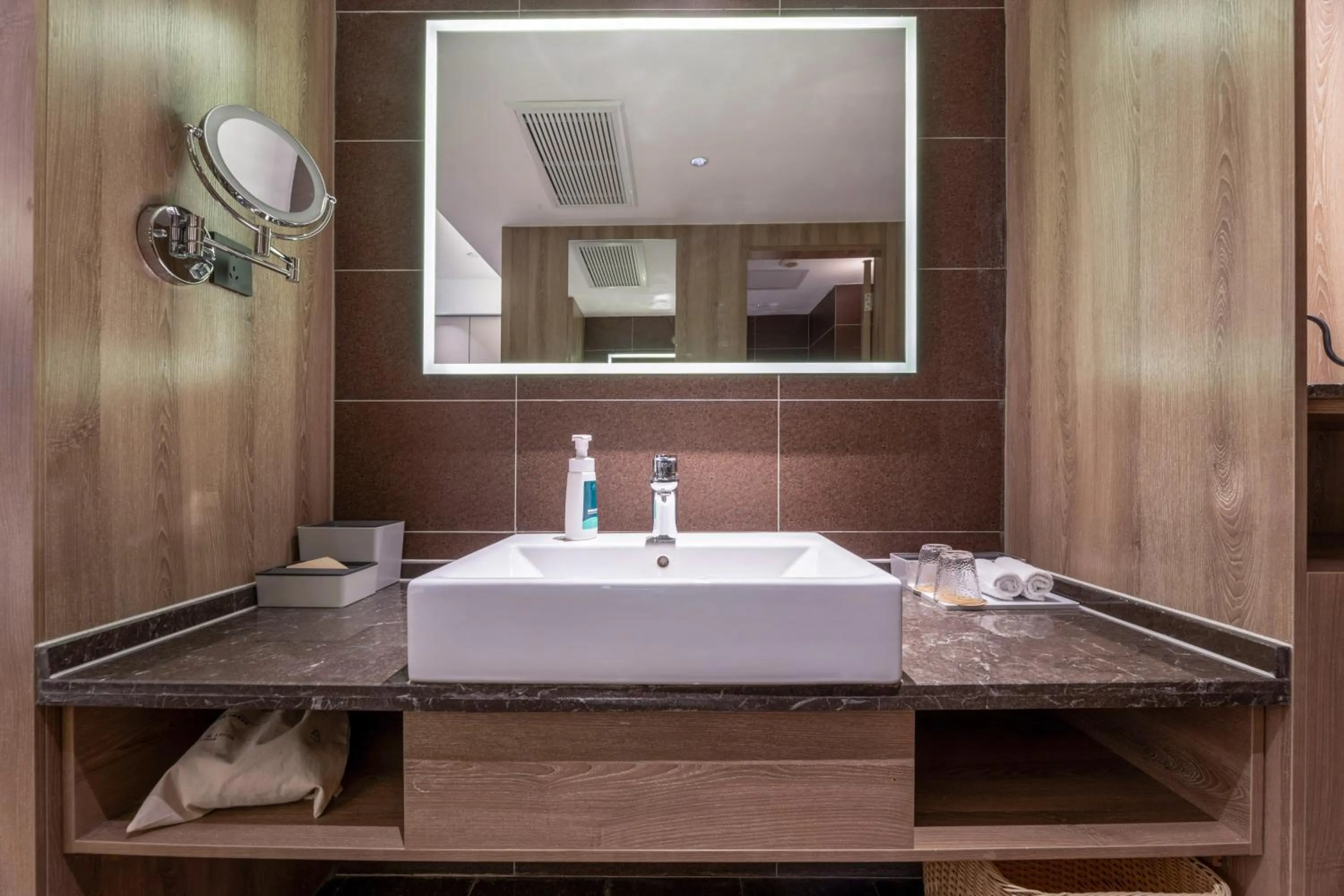 Toilet in Atour Hotel (Suzhou Wujiang)