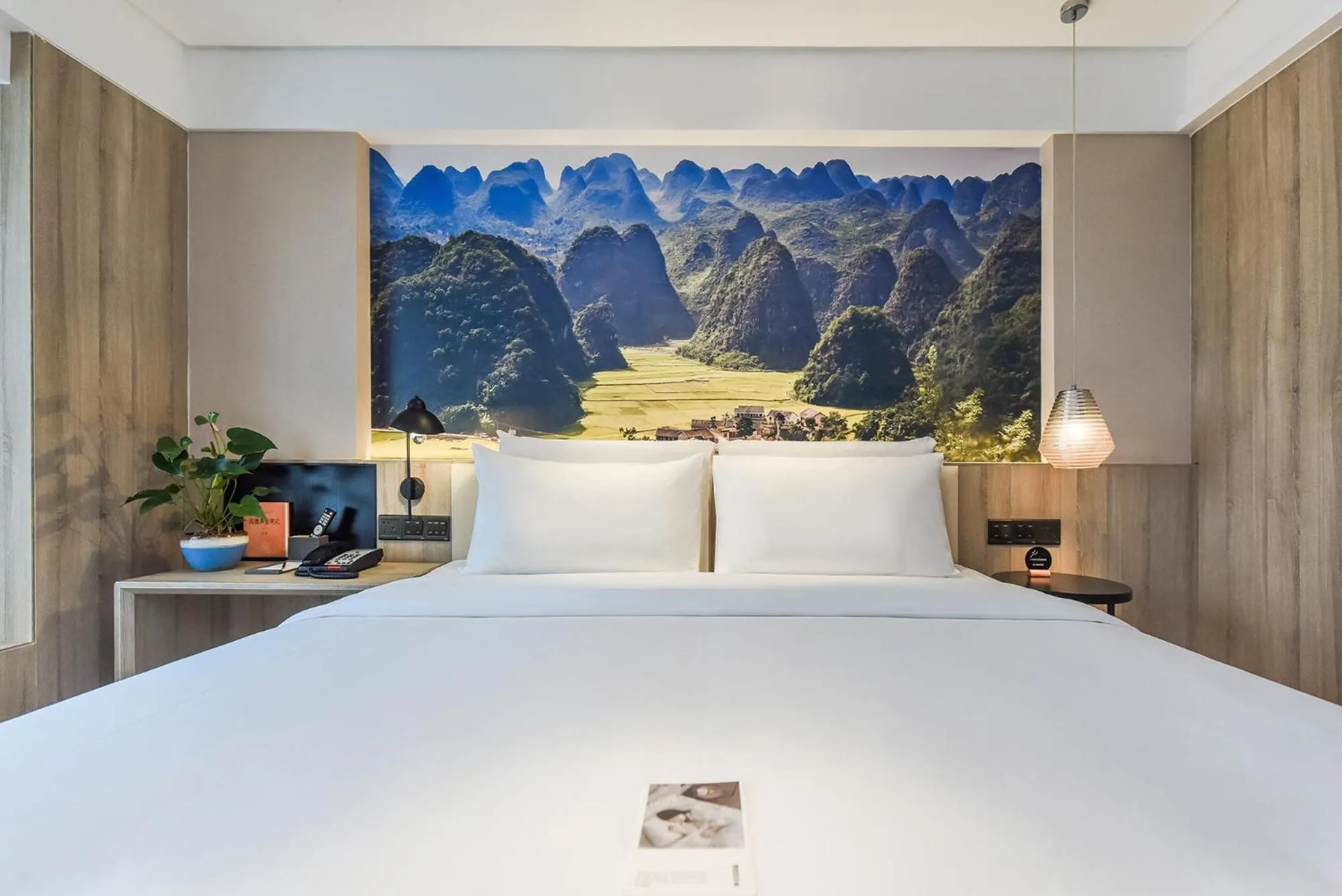 Bed in Atour Hotel Guiyang Convention and Exhibition Center