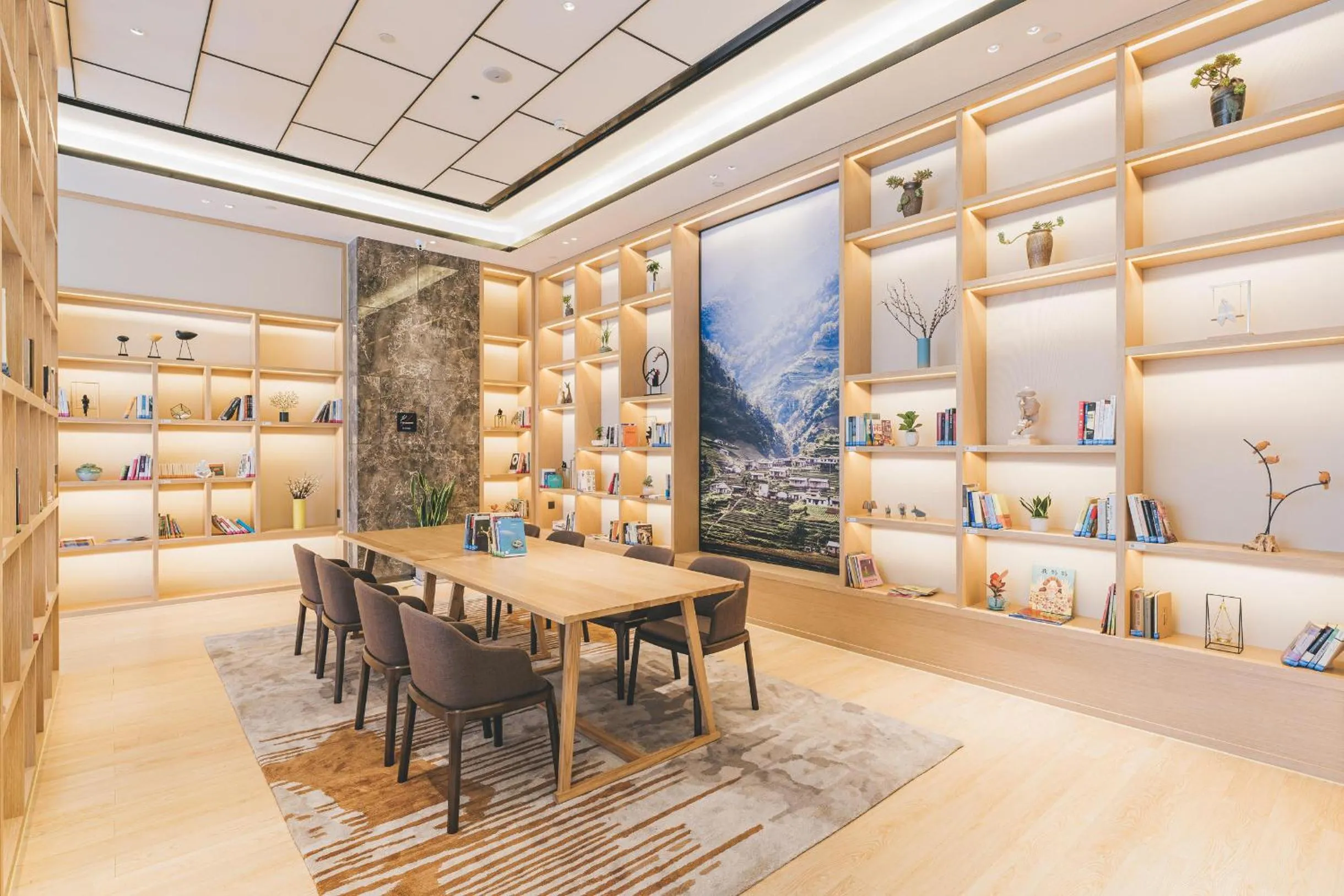 Atour Hotel Guiyang Century City Shopping Center