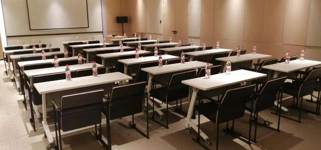 Atour Hotel Yiwu International Trade City