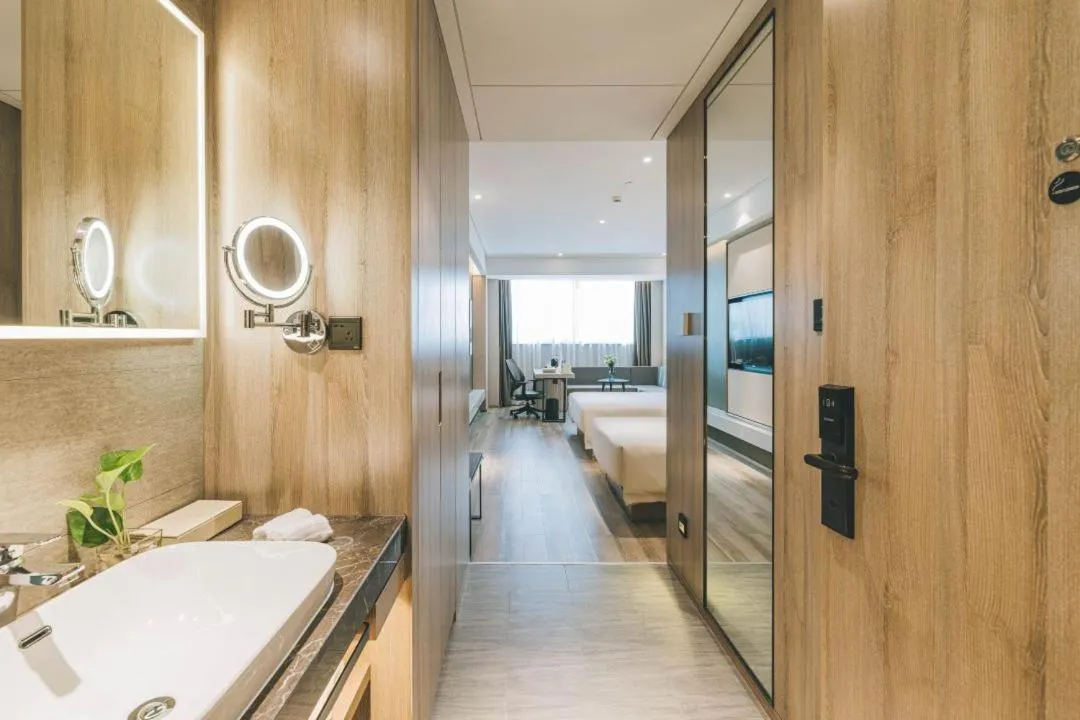 Atour Hotel Yiwu International Trade City