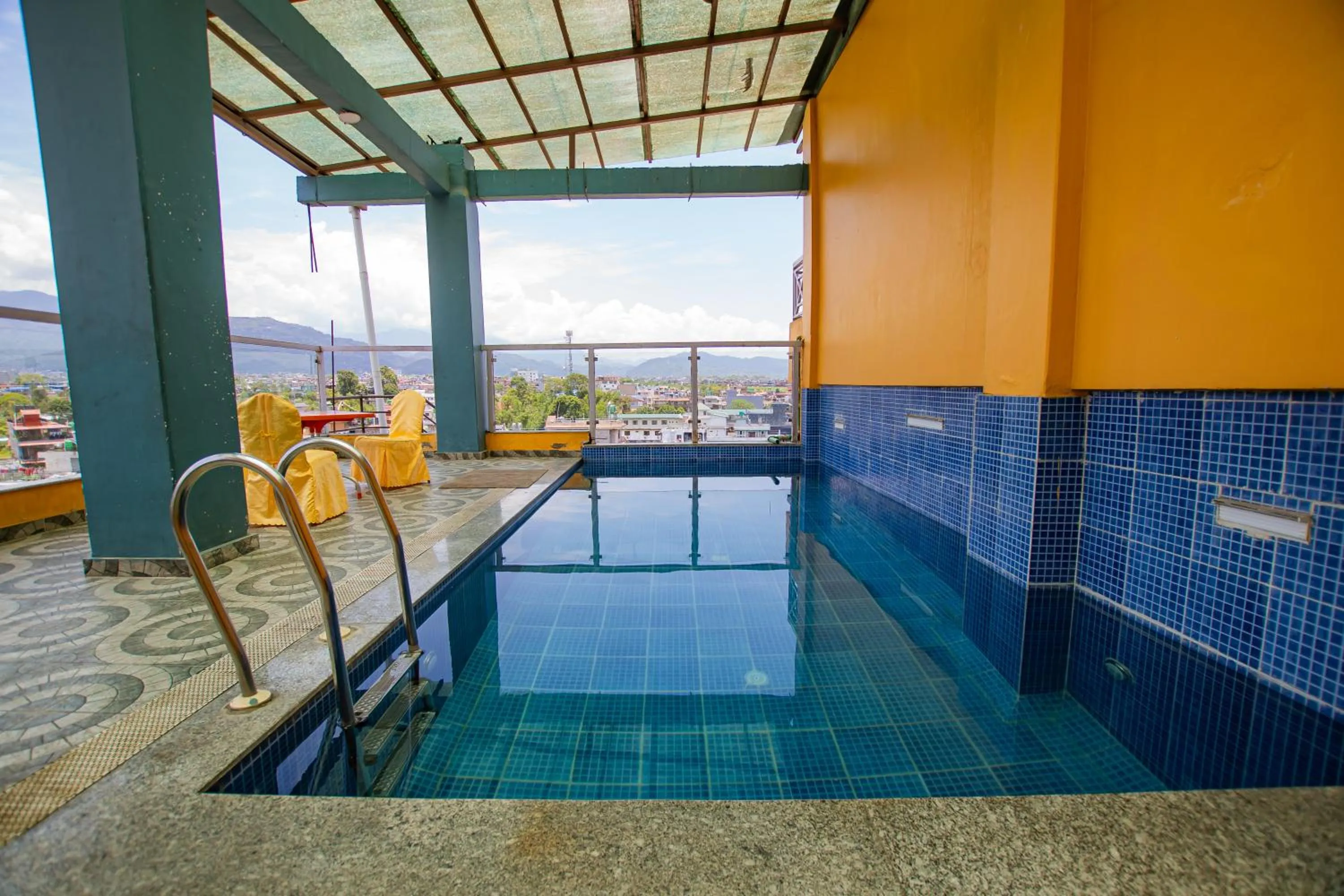 Swimming pool in Hotel Yellow Pagoda Pokhara