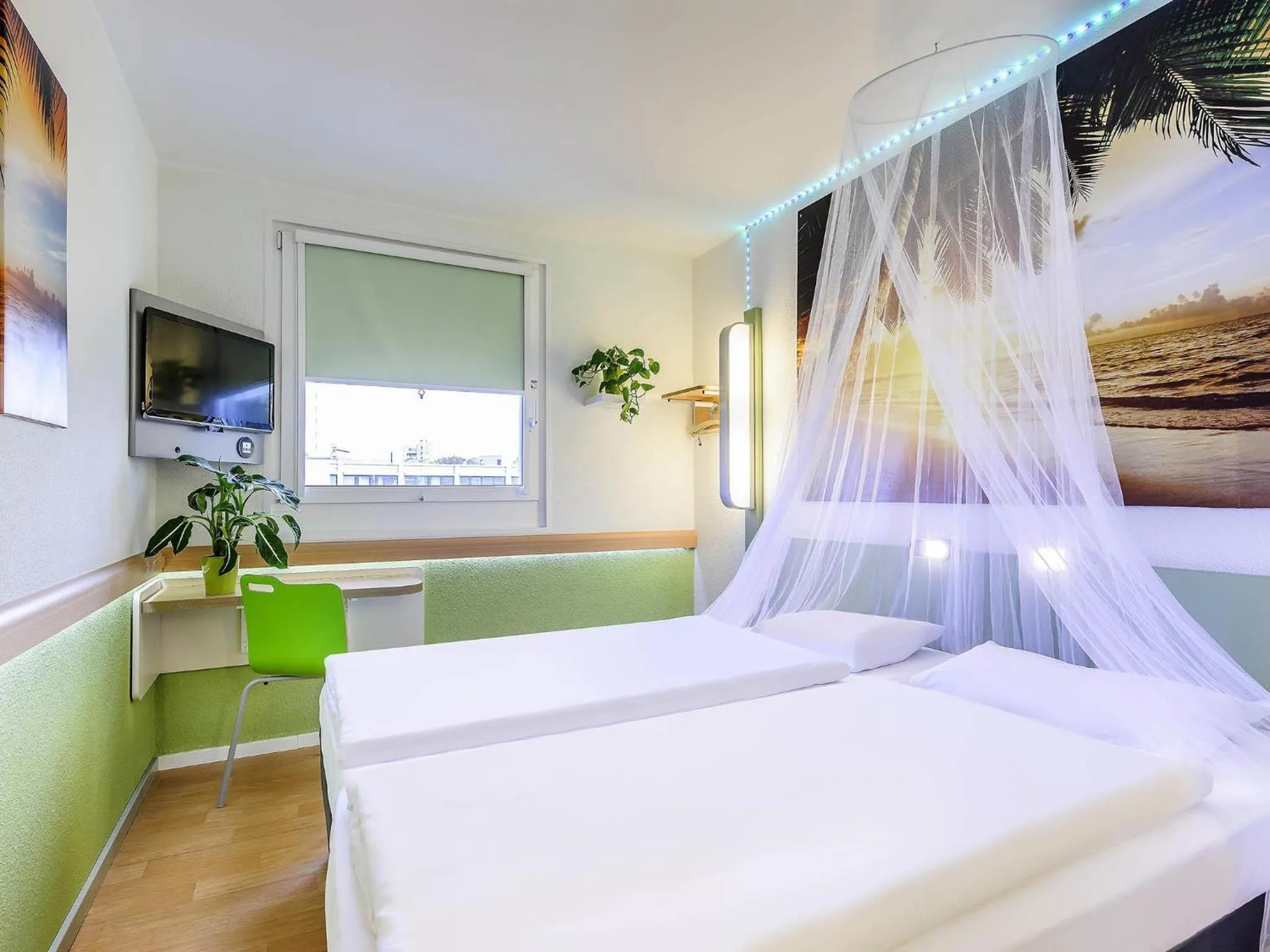 Bedroom, Bed in ibis budget Berlin Kurfürstendamm - neu renoviert