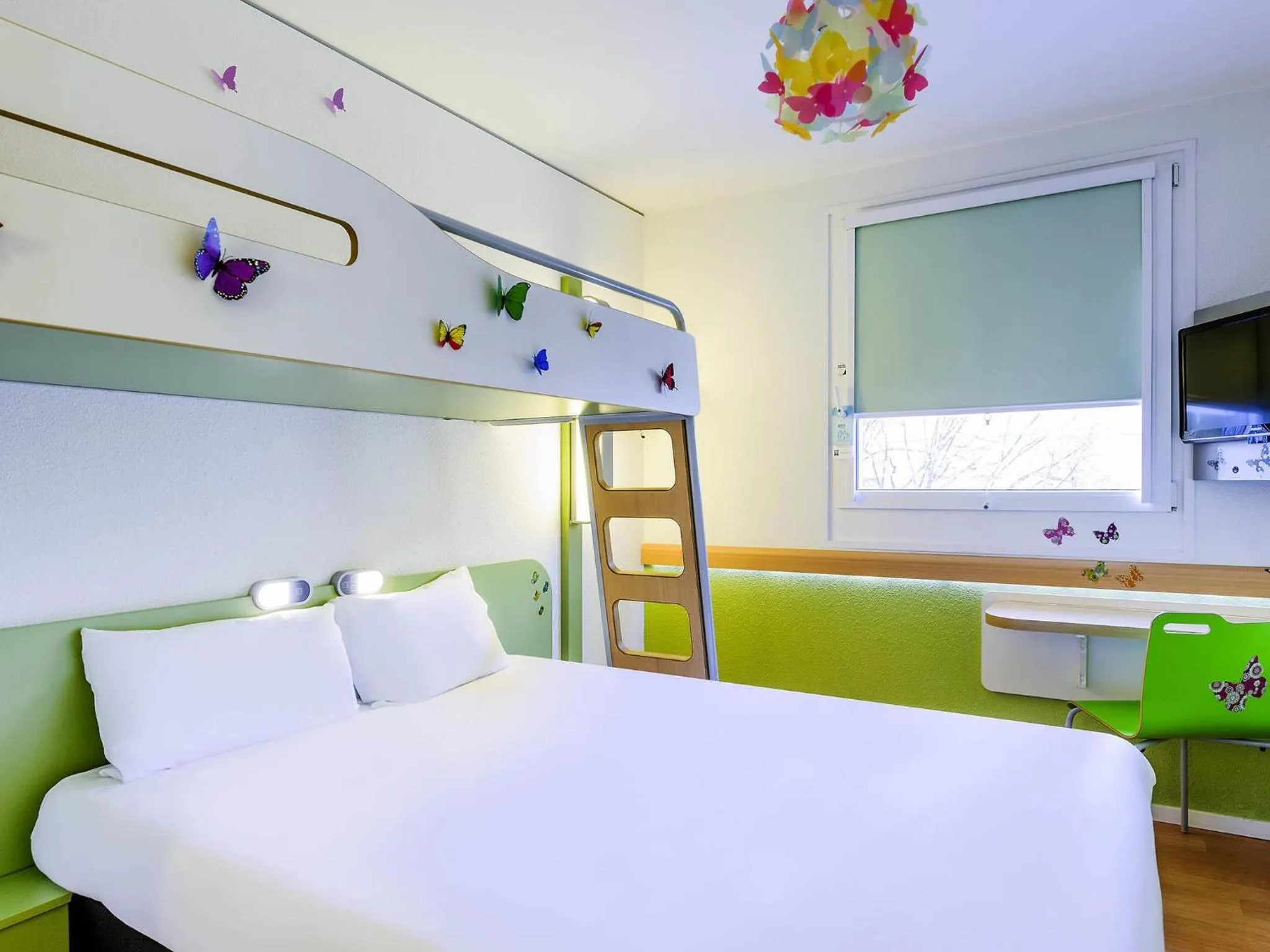 Bedroom, Bed in ibis budget Berlin Kurfürstendamm - neu renoviert