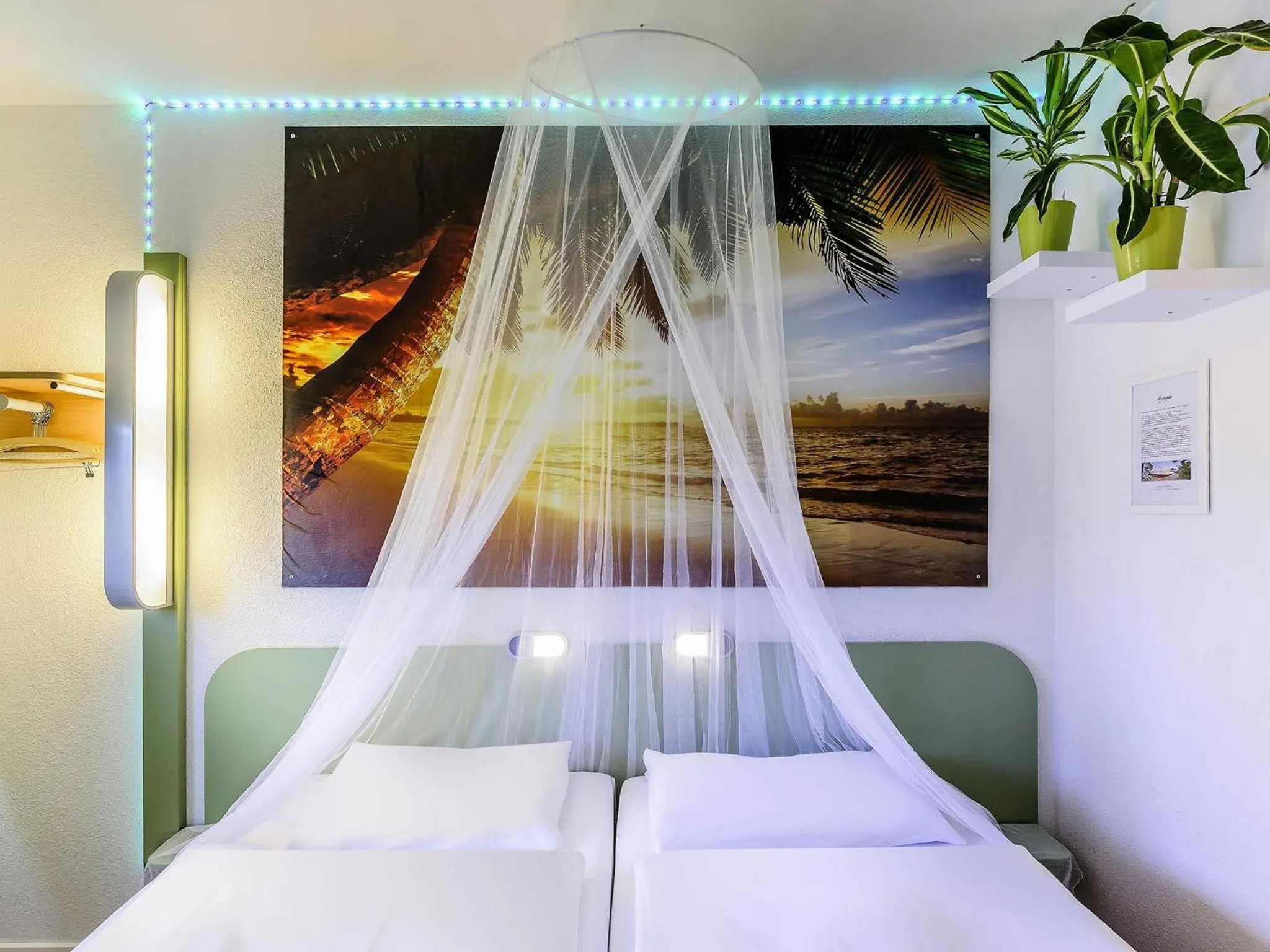 Bedroom, Bed in ibis budget Berlin Kurfürstendamm - neu renoviert