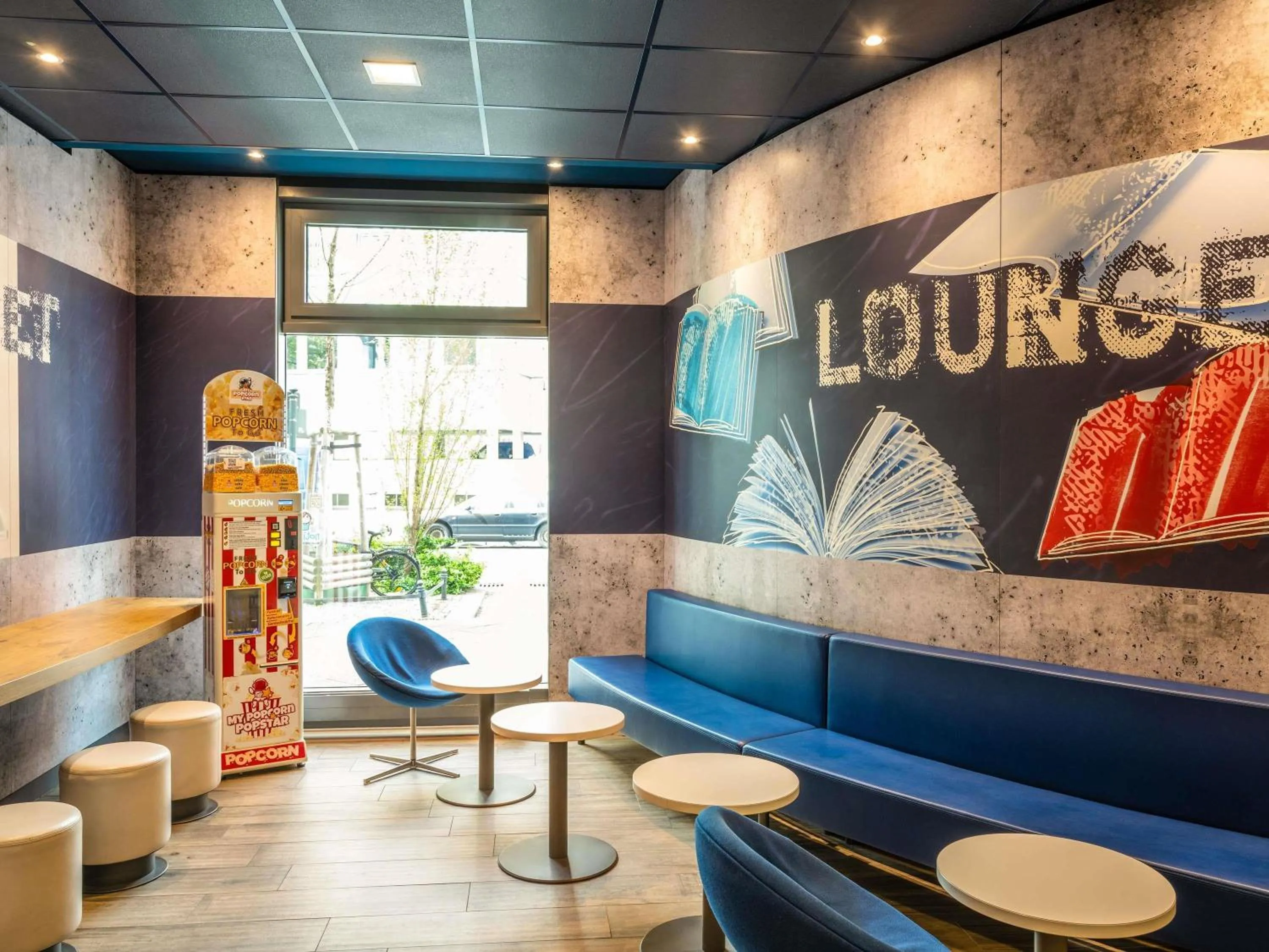 Bedroom in ibis budget Berlin Kurfürstendamm - neu renoviert