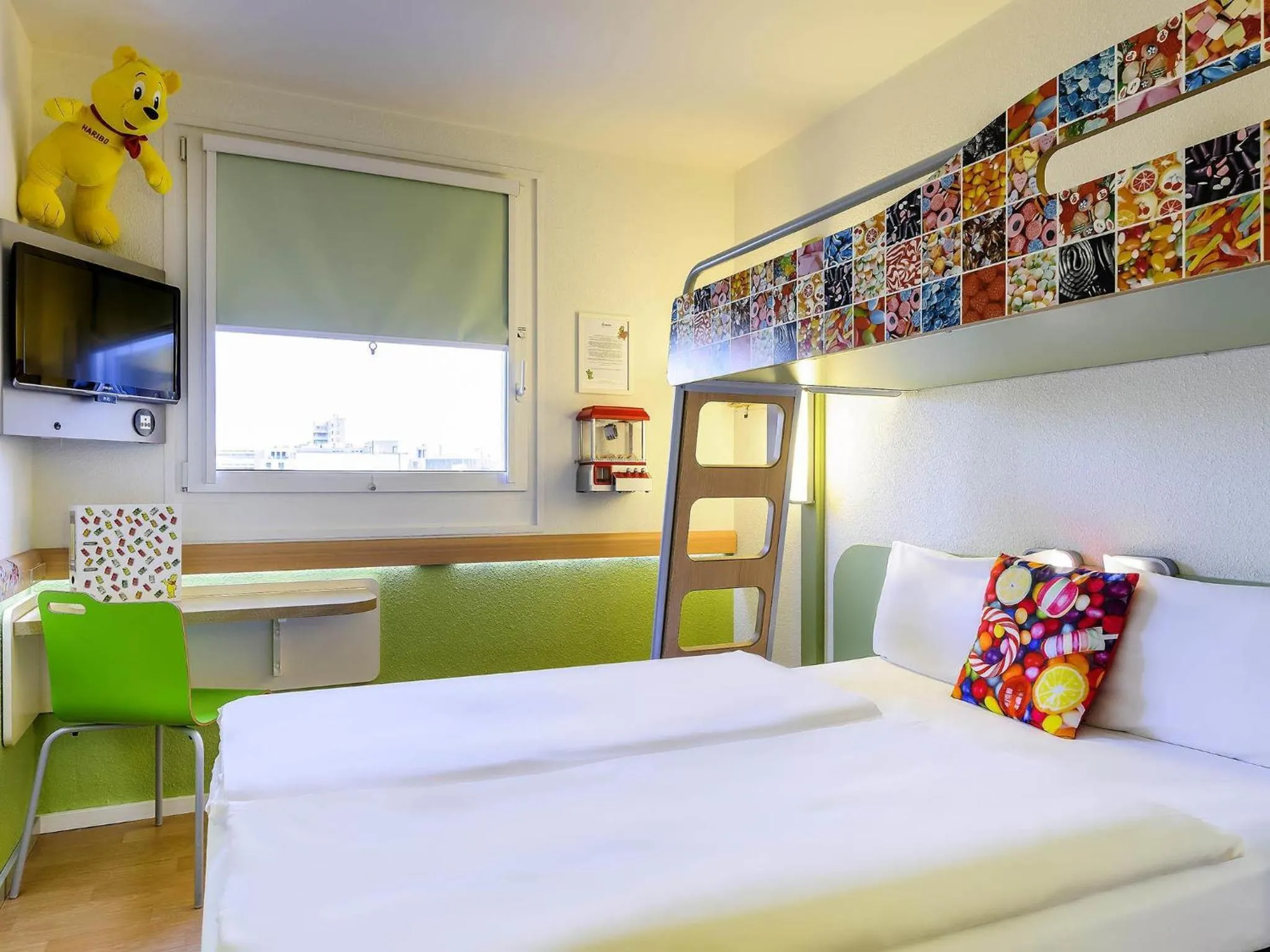 Bedroom, Bed in ibis budget Berlin Kurfürstendamm - neu renoviert