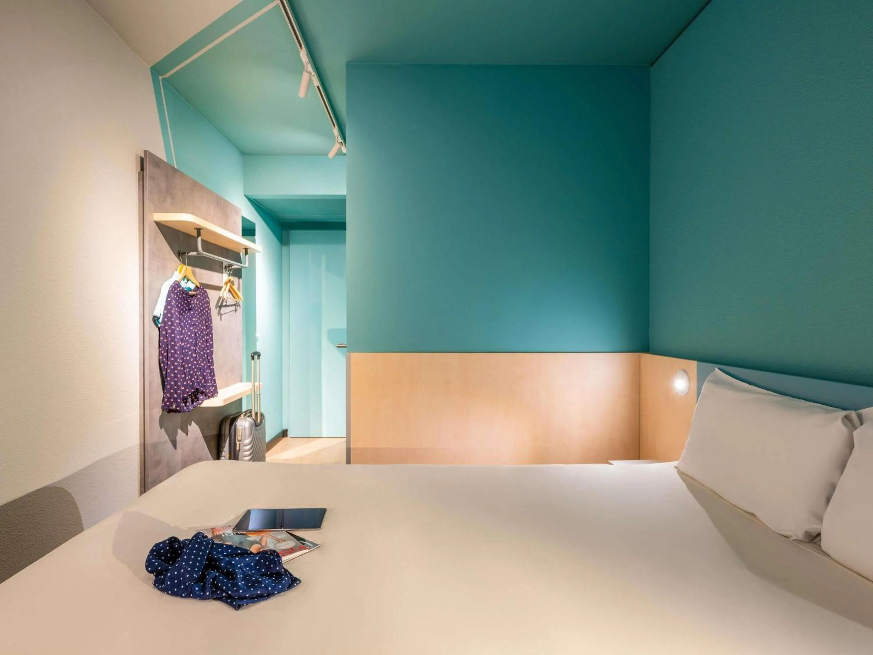 Bedroom, Bed in ibis budget Berlin Kurfürstendamm - neu renoviert