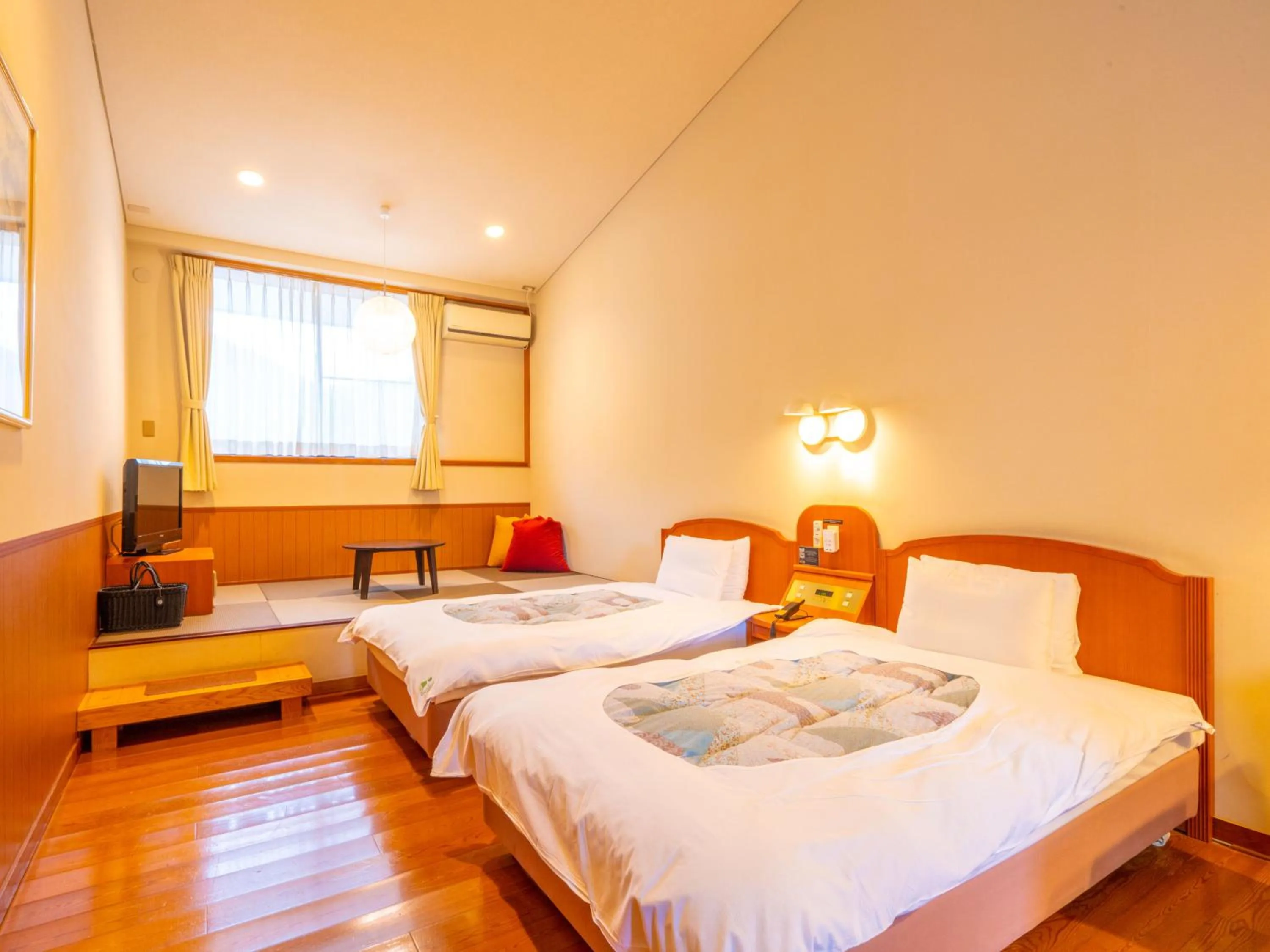 Photo of the whole room, Bed in Yawaragi-no-Sato Yadoya