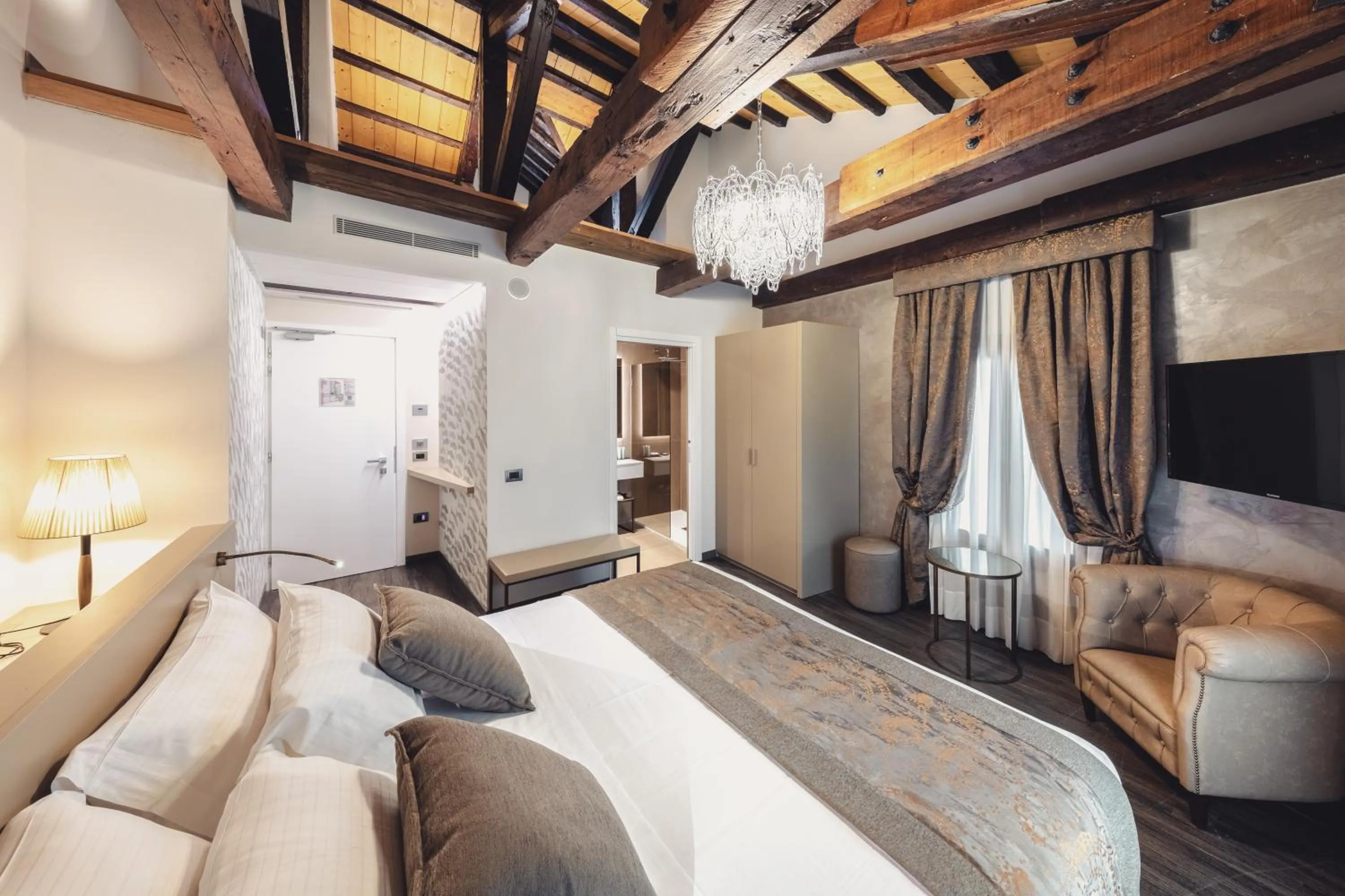 Bed in Hotel Aquarius Venice - Ascend Collection