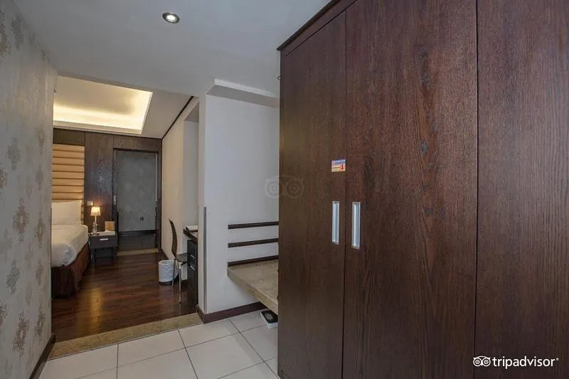 wardrobe in Mark Inn Hotel Deira
