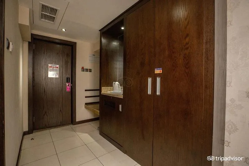 wardrobe in Mark Inn Hotel Deira