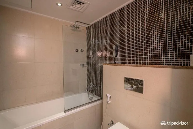 Bathroom in Mark Inn Hotel Deira