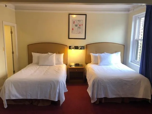 Bed in Travelodge by Wyndham Downtown Chicago