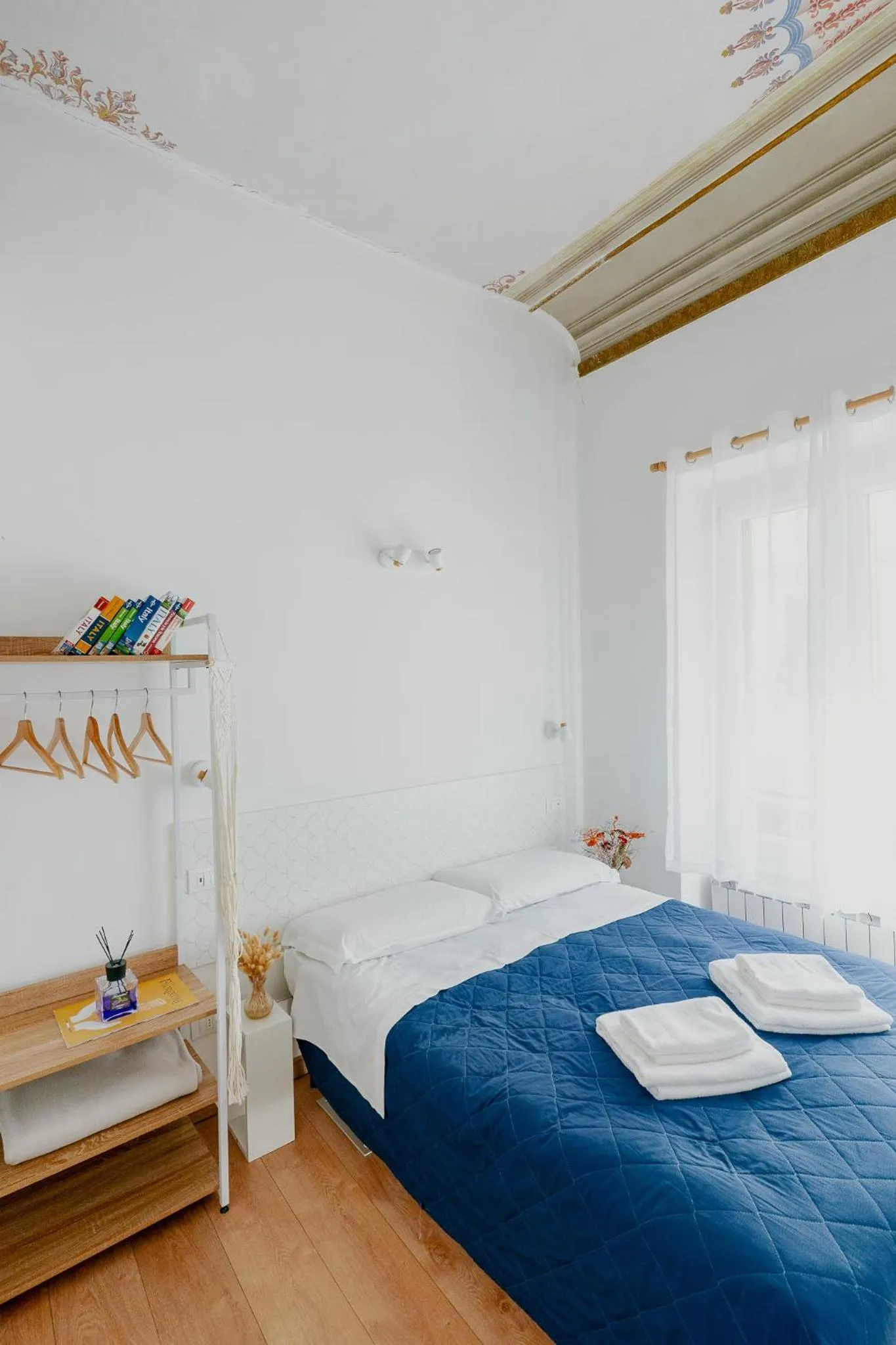 Bedroom, Bed in Florence Rooms