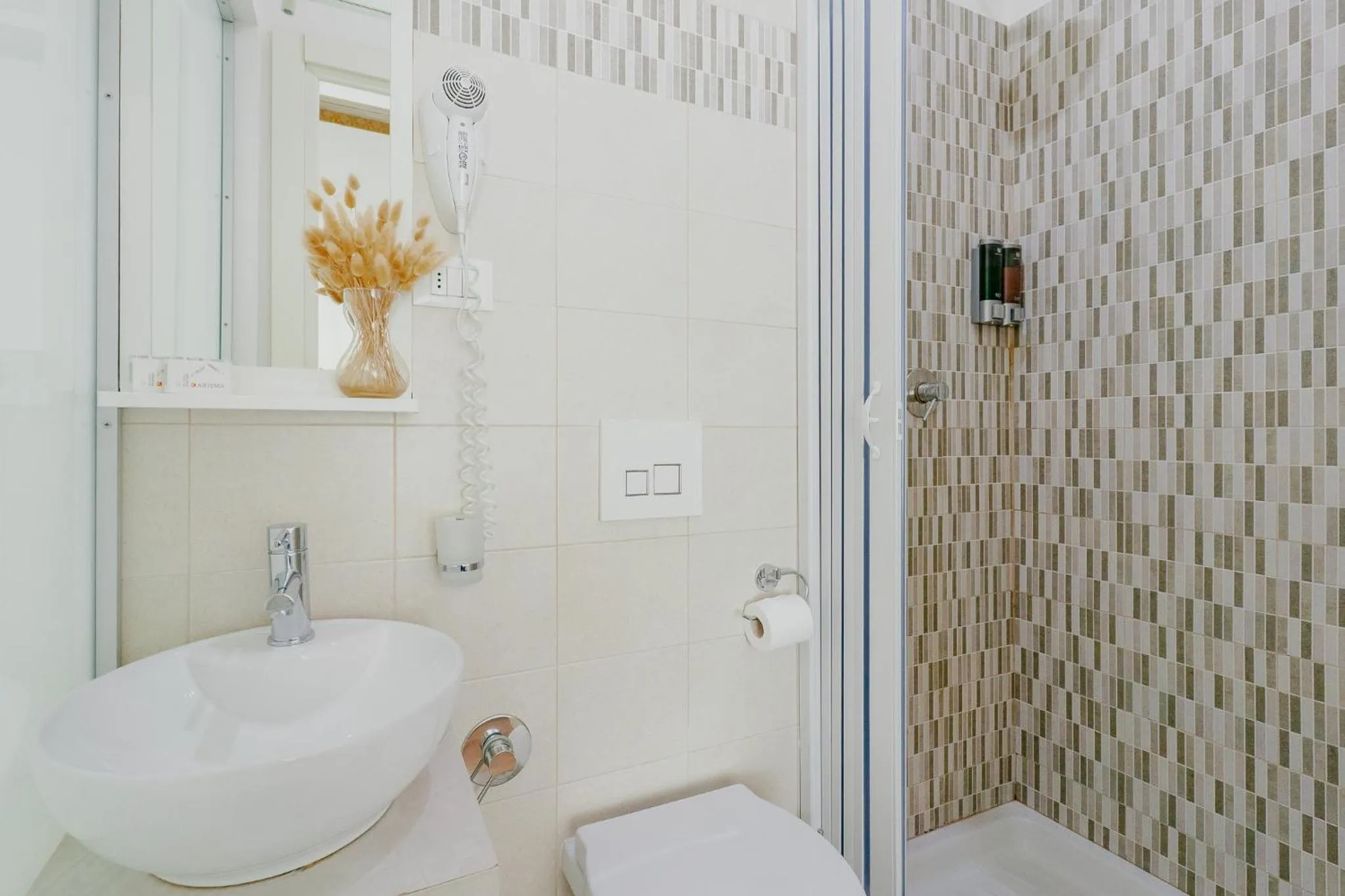 Shower in Florence Rooms