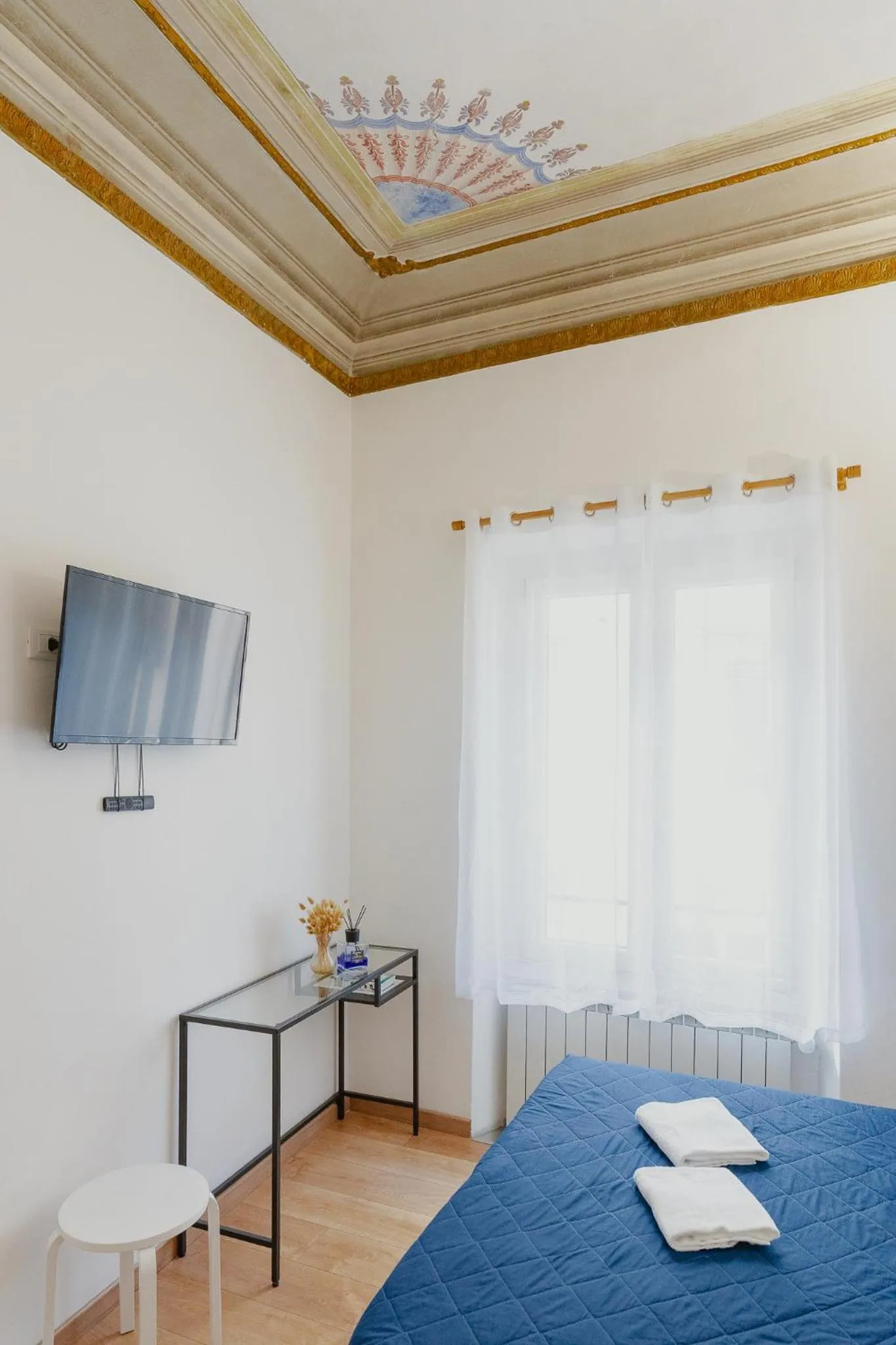 Bedroom, Bed in Florence Rooms