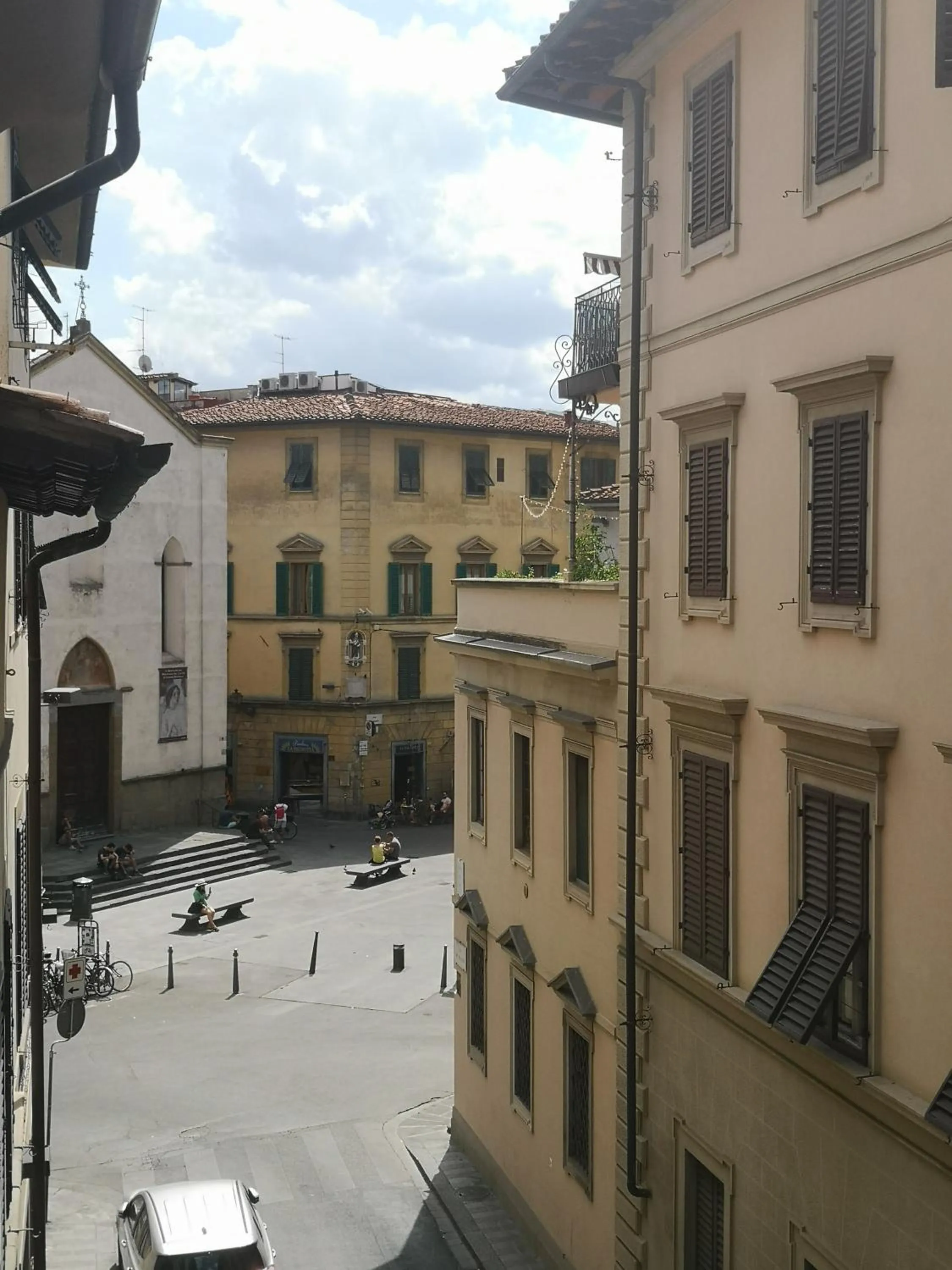 Property building in Florence Rooms