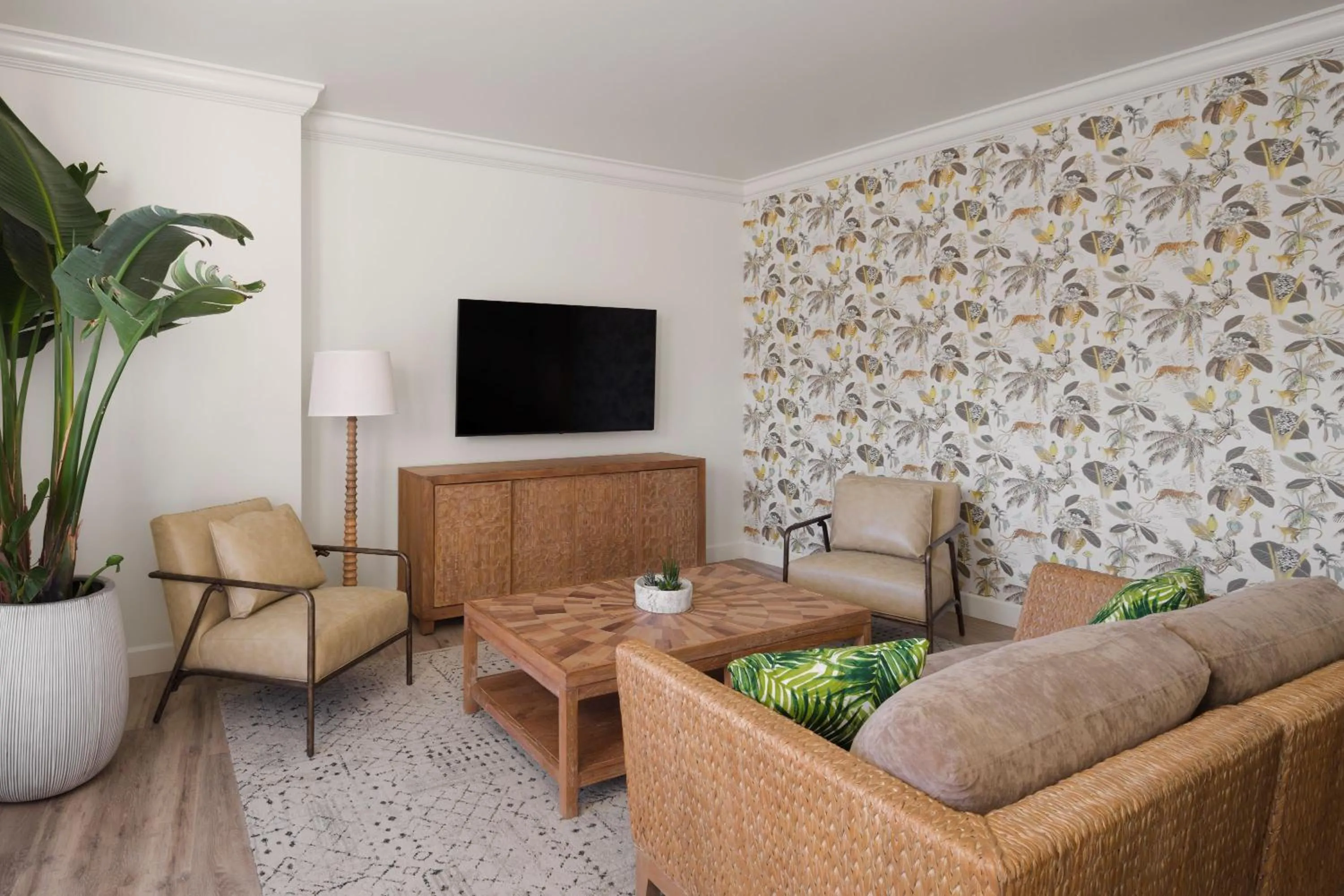 Living room in Tommy Bahama Miramonte Resort & Spa