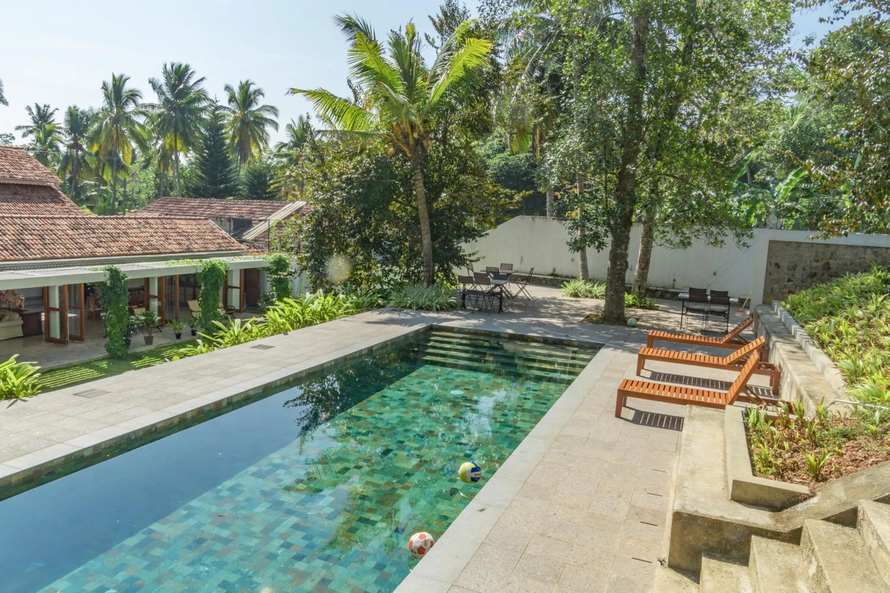 Swimming pool in Kiri Palu