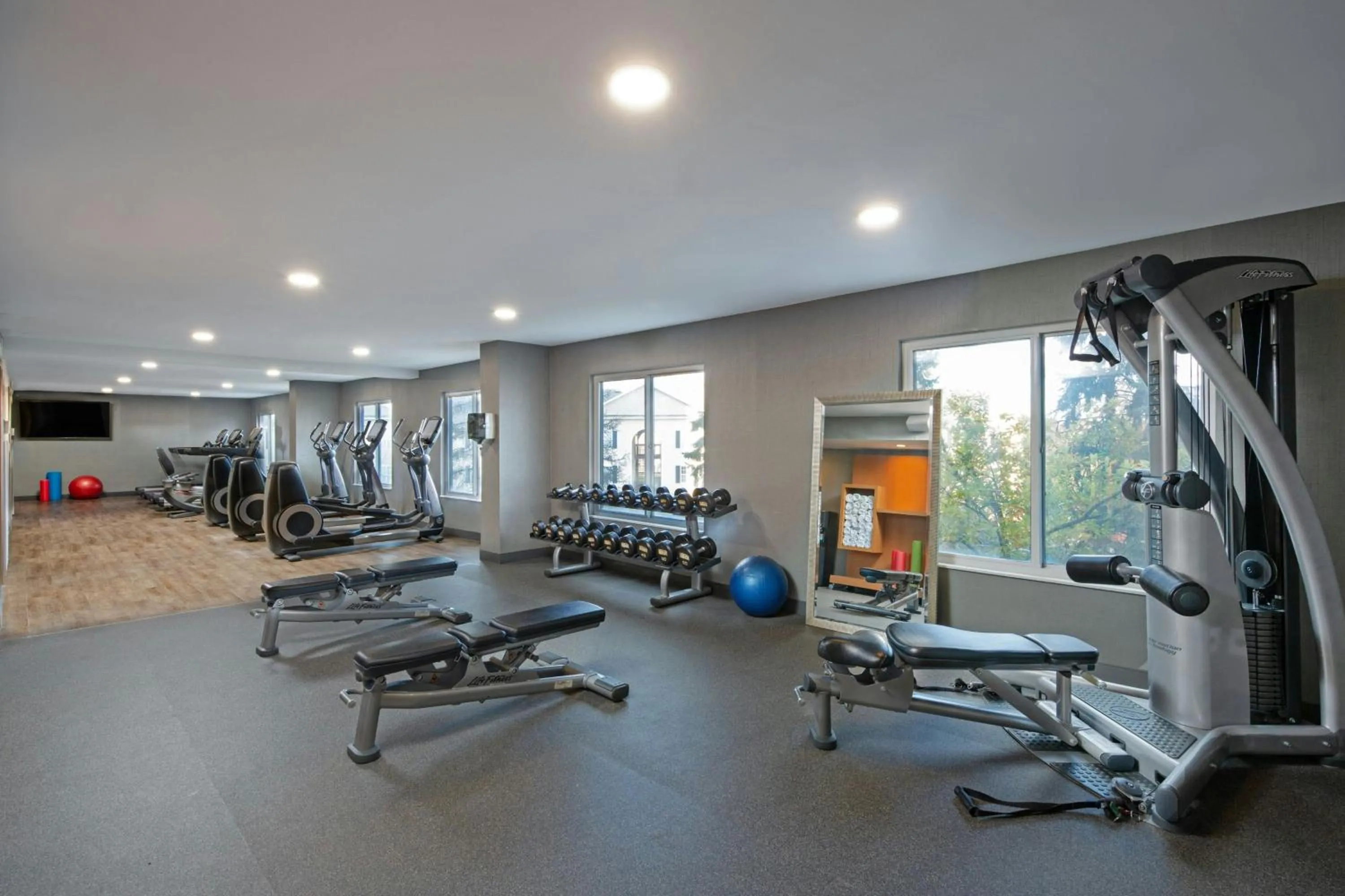 Fitness centre/facilities in Sheraton Suites Columbus Worthington
