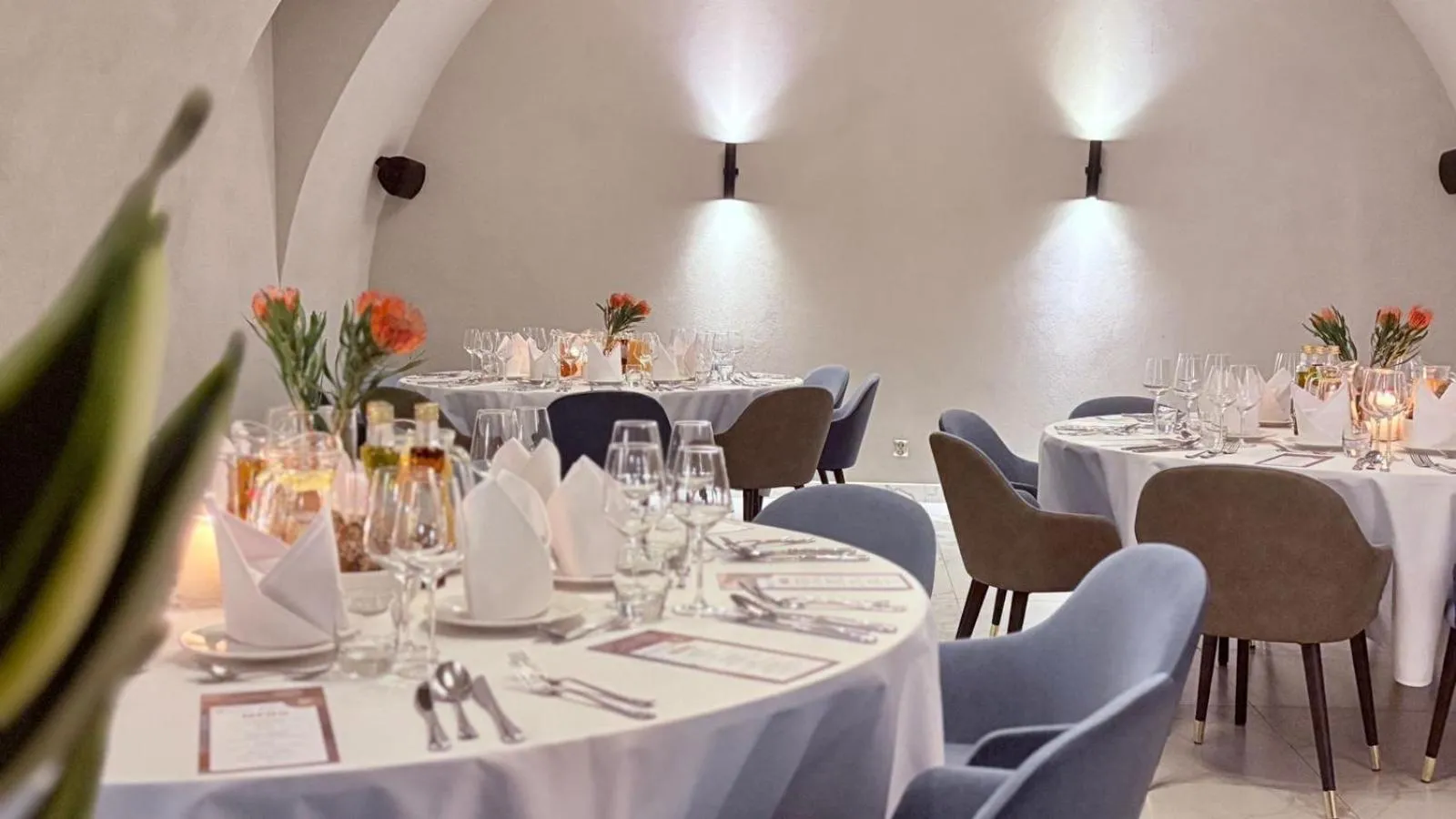 Restaurant/places to eat in Old Town Haston