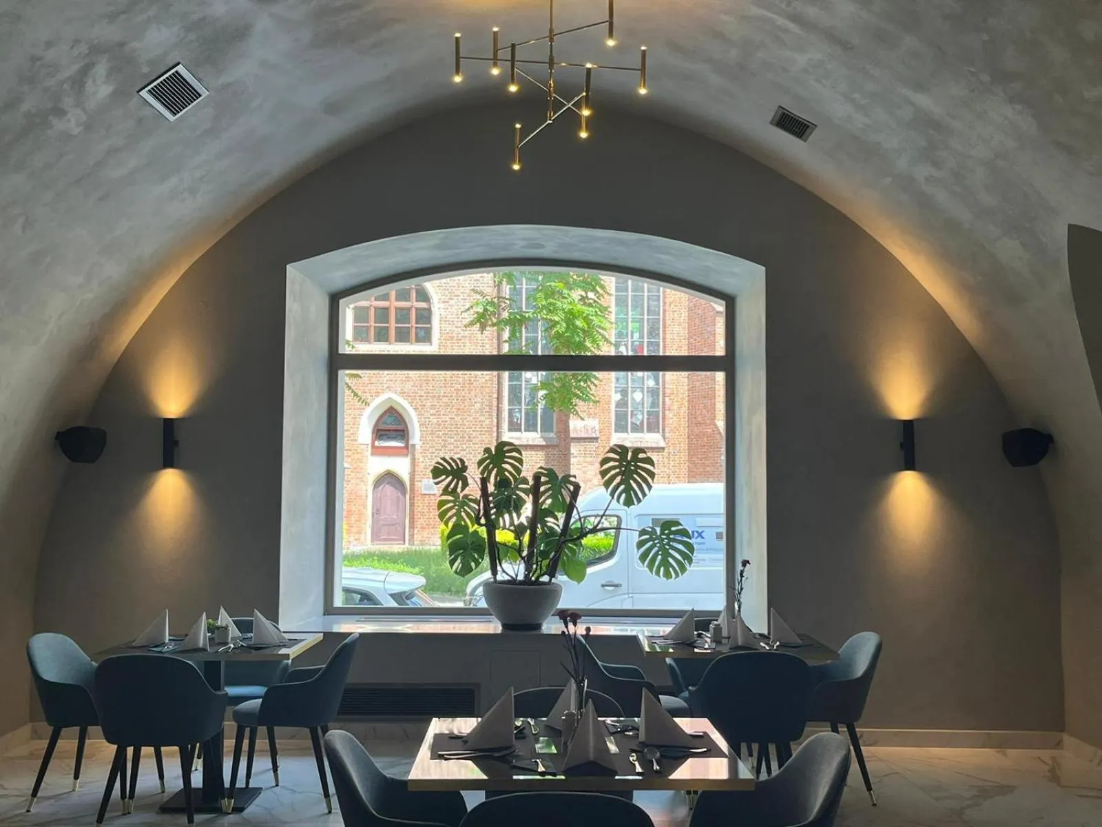 Restaurant/places to eat in Old Town Haston