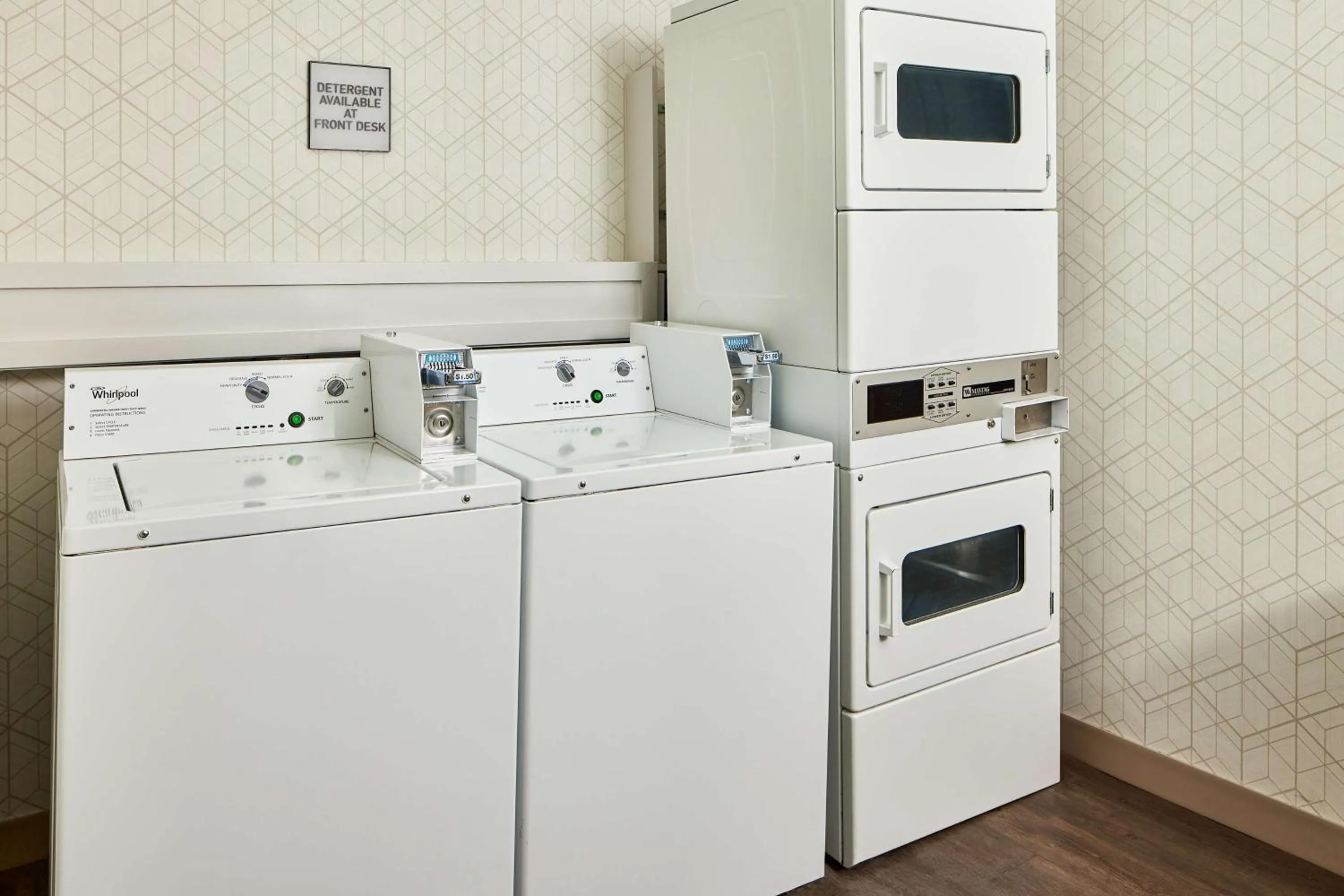 Property building in Hilton Kansas City Country Club Plaza