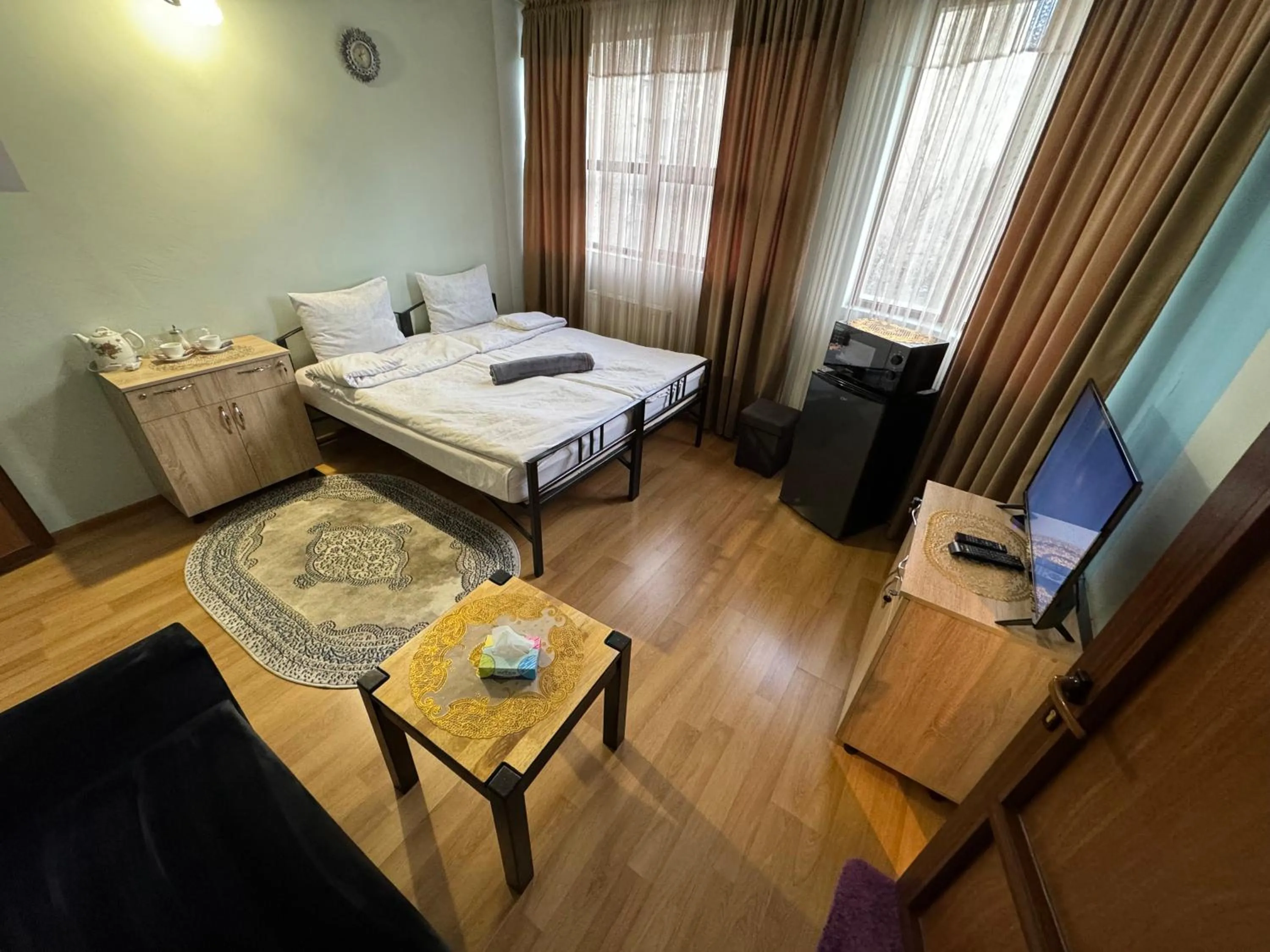 Photo of the whole room, Bed in ALEM Hotel