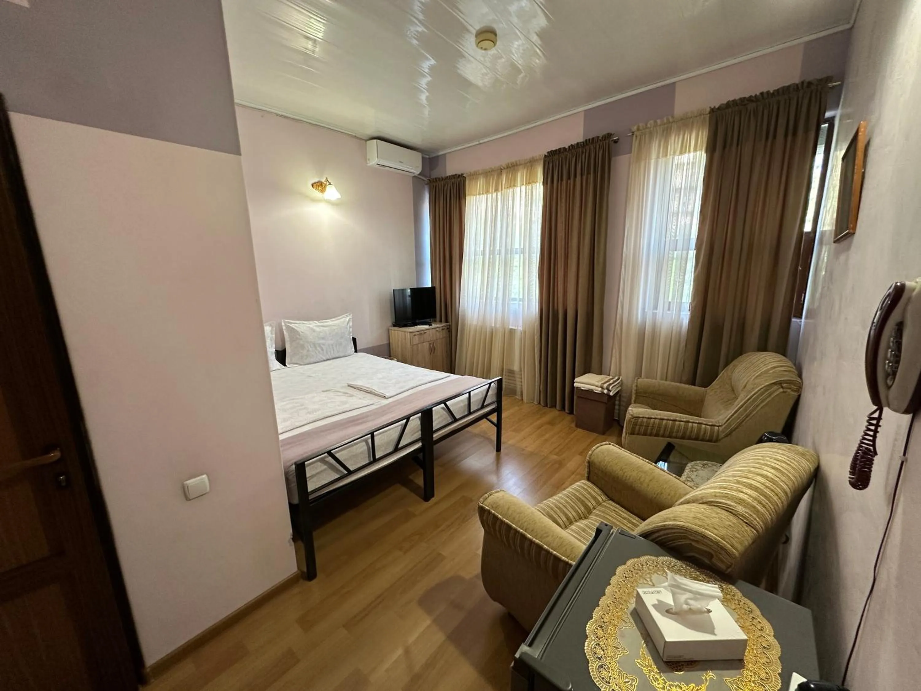 Photo of the whole room, Bed in ALEM Hotel