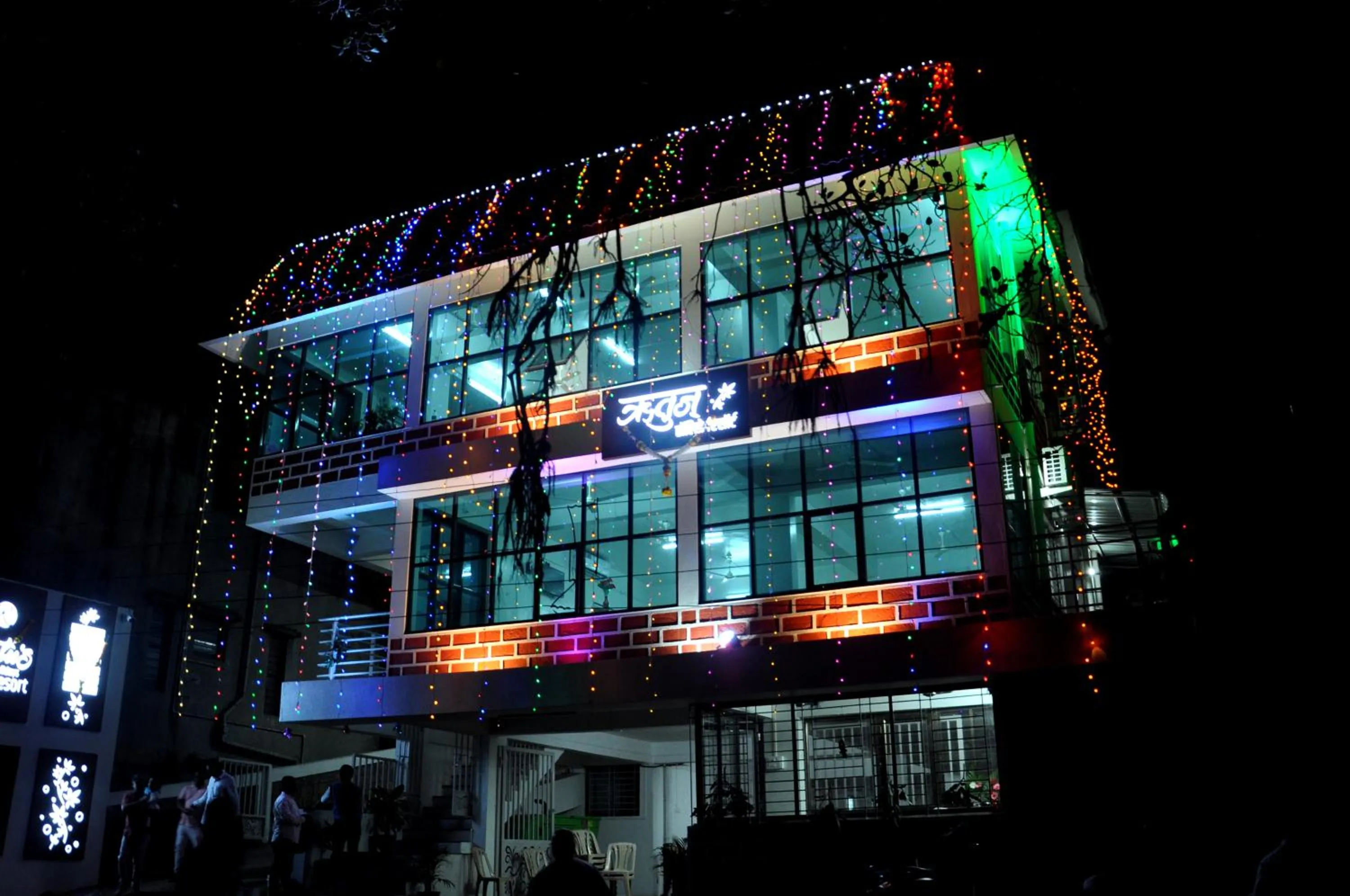 Property building in Rutu's Holidays Resort Panhala