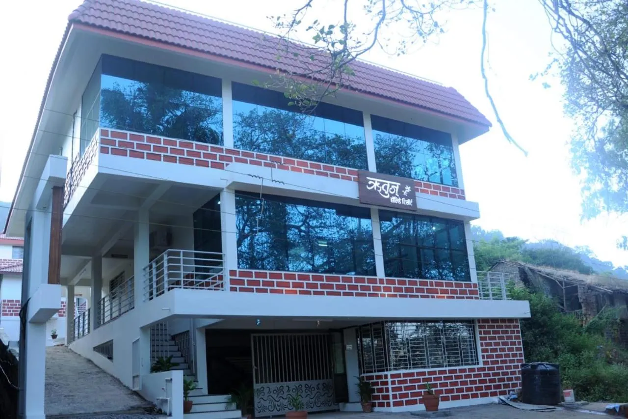 Property building in Rutu's Holidays Resort Panhala