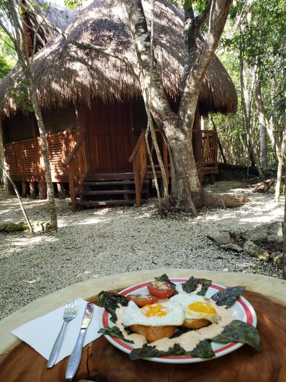 Restaurant/places to eat in Aldea Maya-Ha Cabañas con cenotes