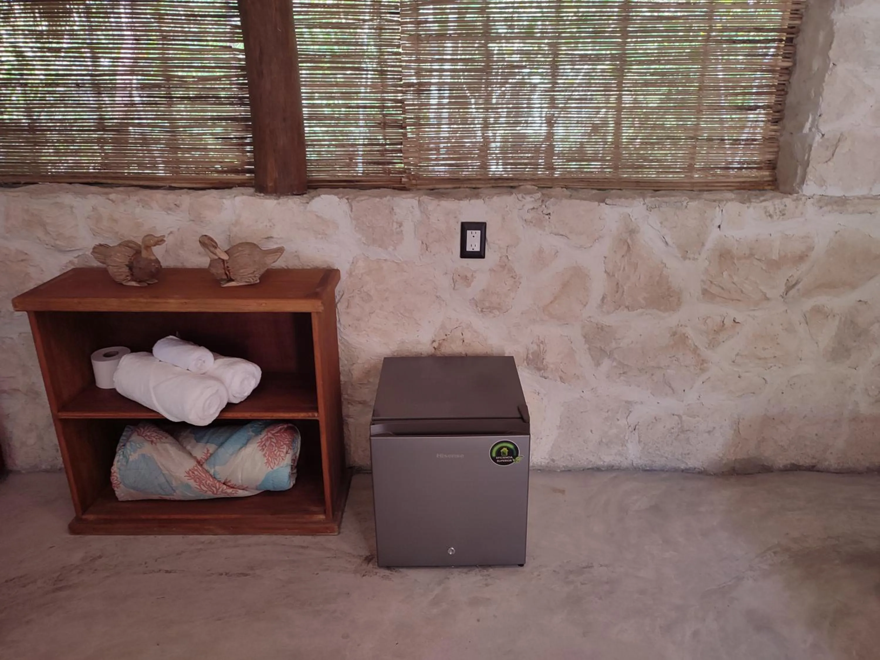 minibar in Aldea Maya-Ha Cabañas con cenotes