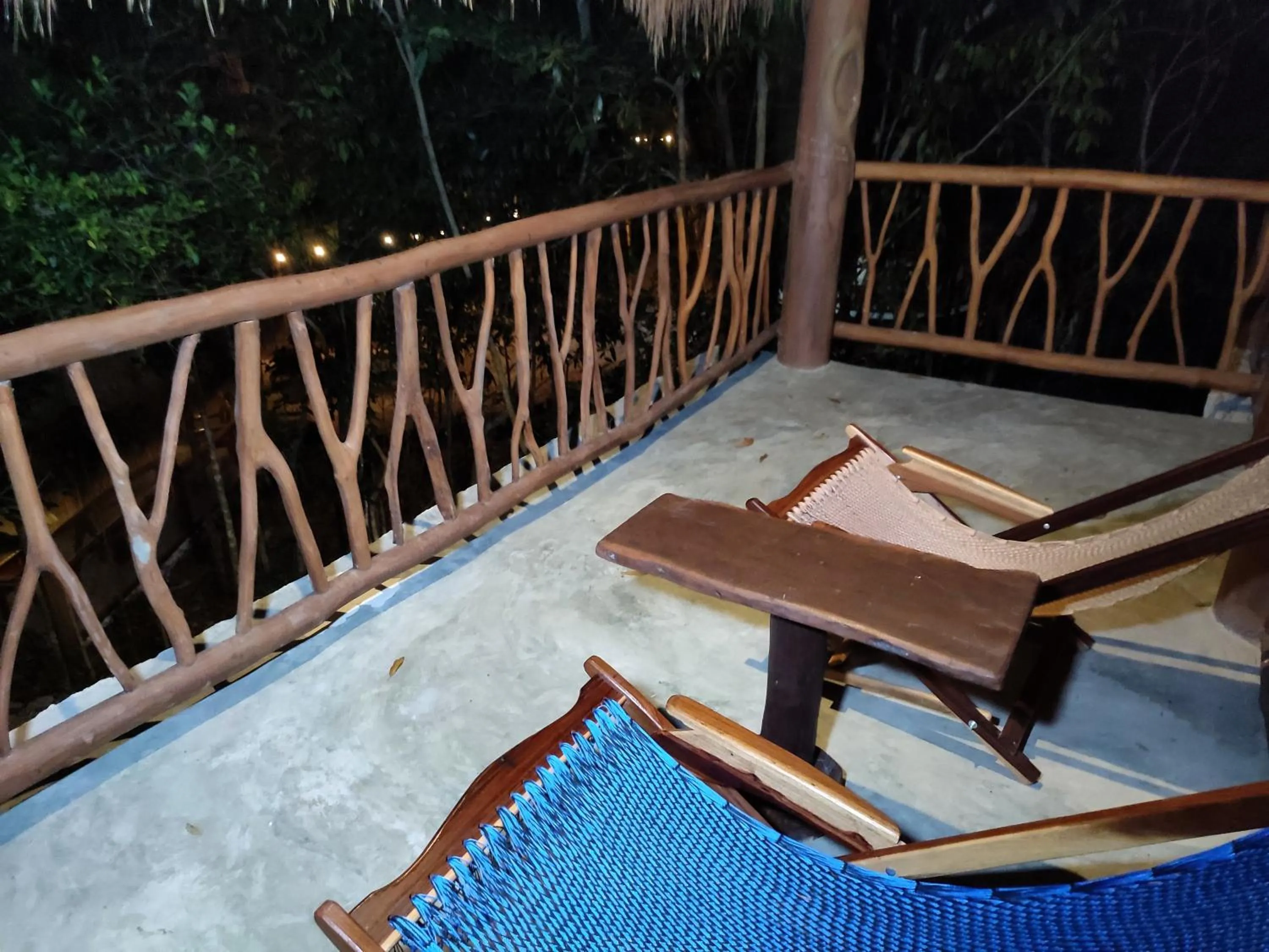 Night in Aldea Maya-Ha Cabañas con cenotes