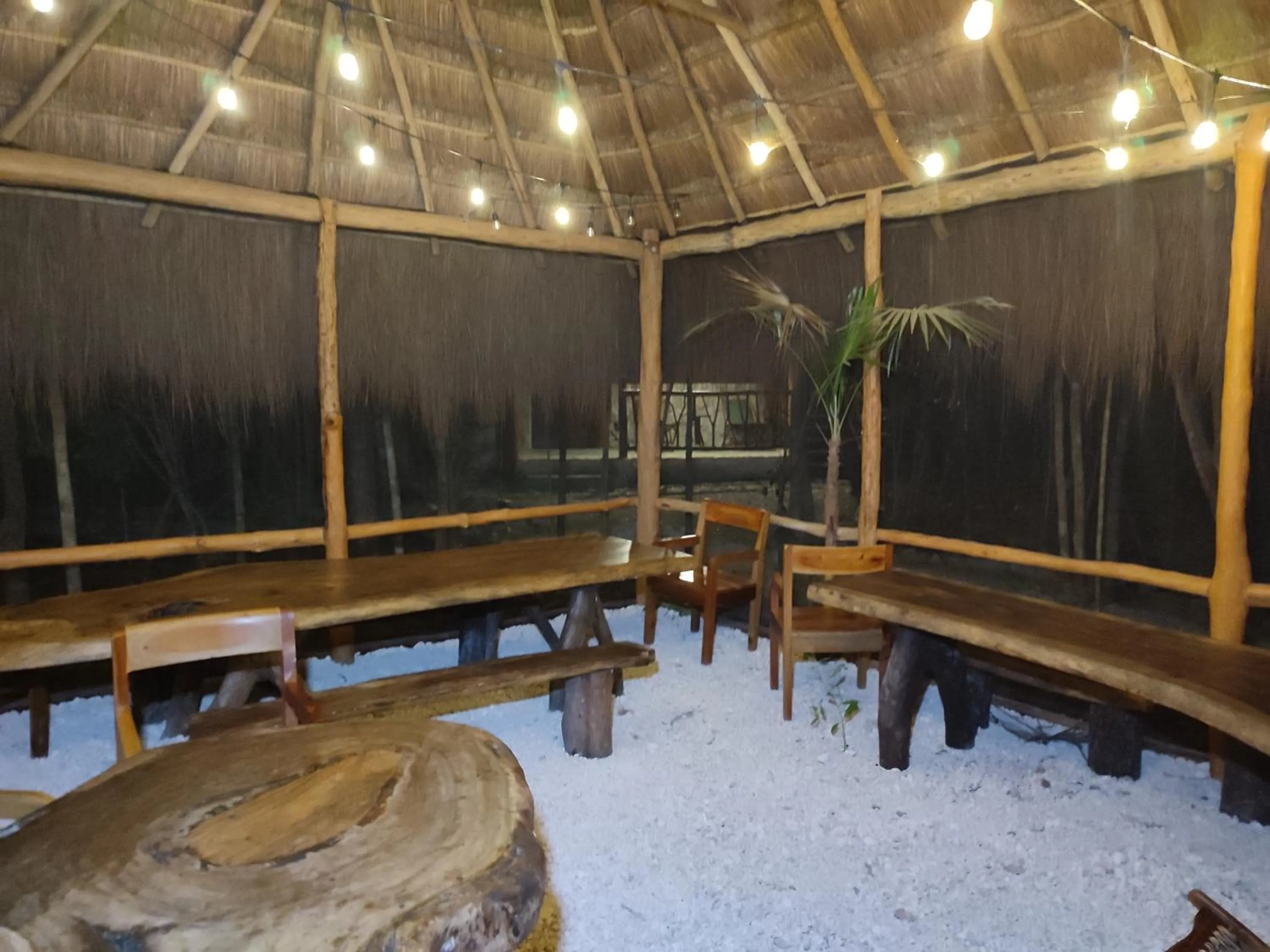 Restaurant/places to eat in Aldea Maya-Ha Cabañas con cenotes