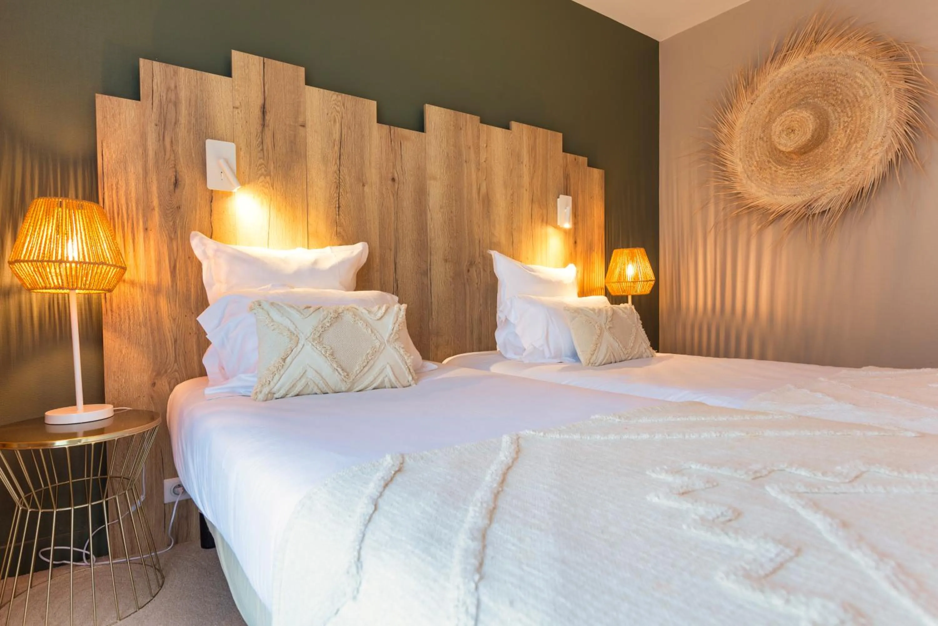 Bed in Hôtel BO & MIA