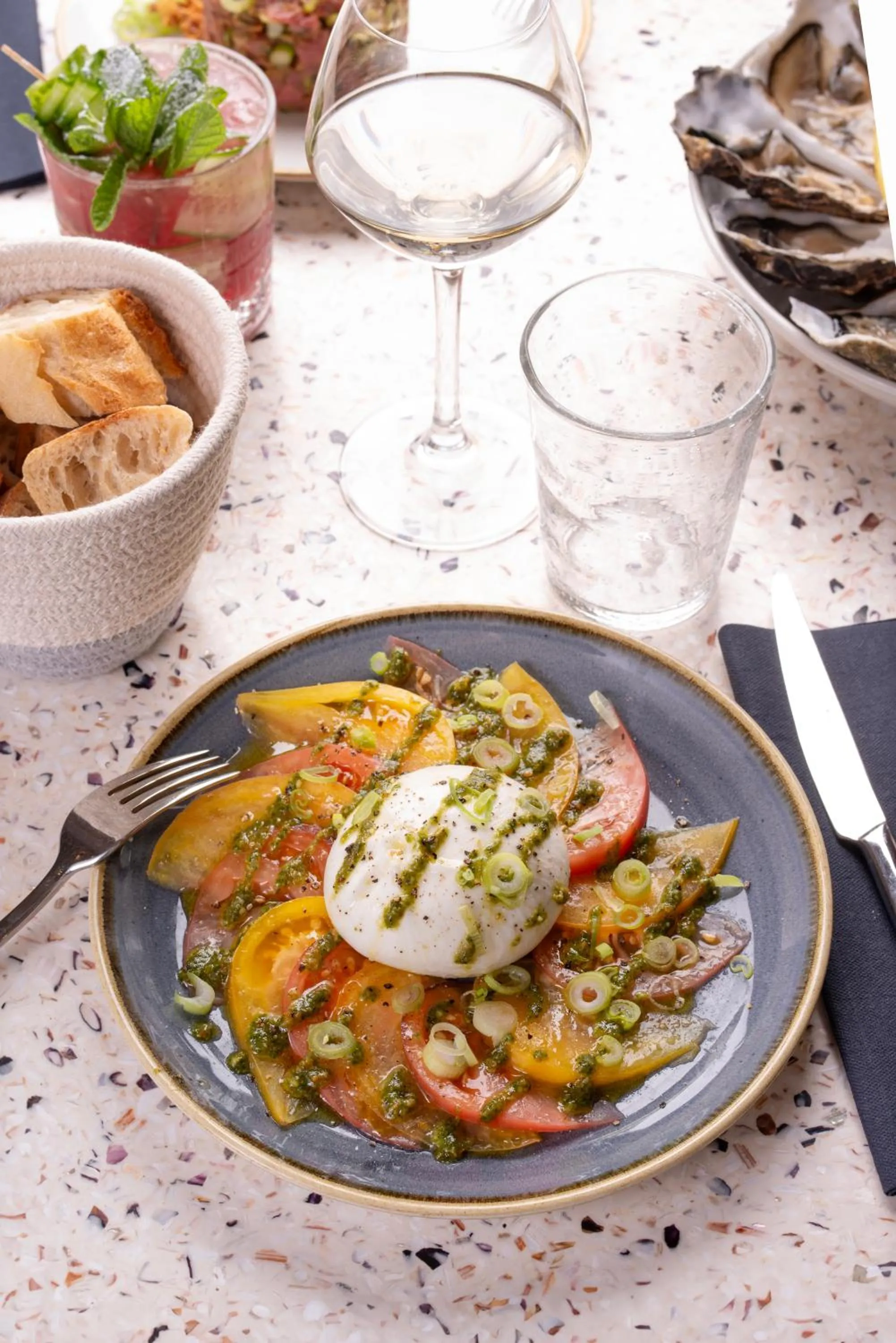 Restaurant/places to eat in Hôtel BO & MIA