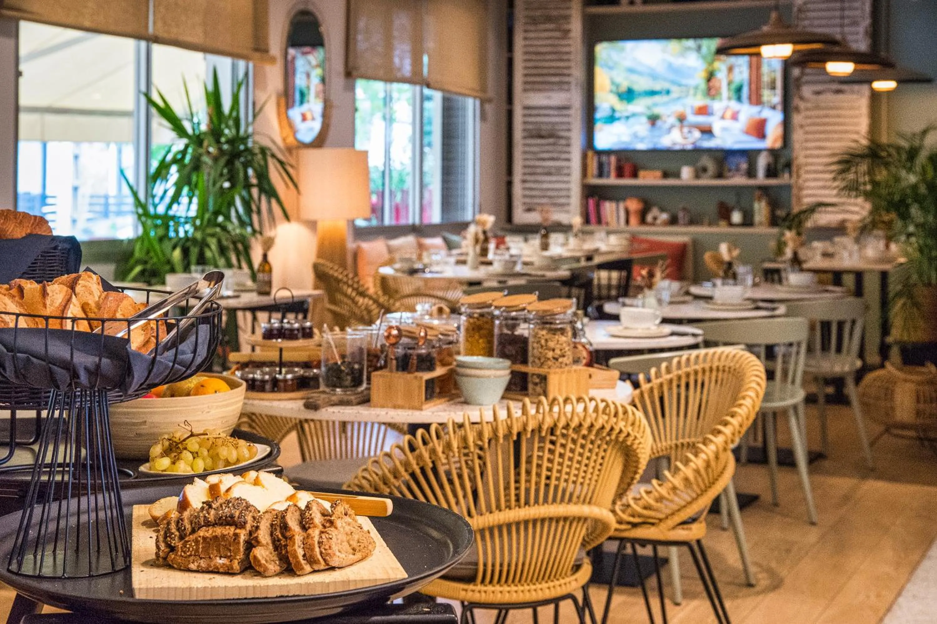 Restaurant/places to eat in Hôtel BO & MIA