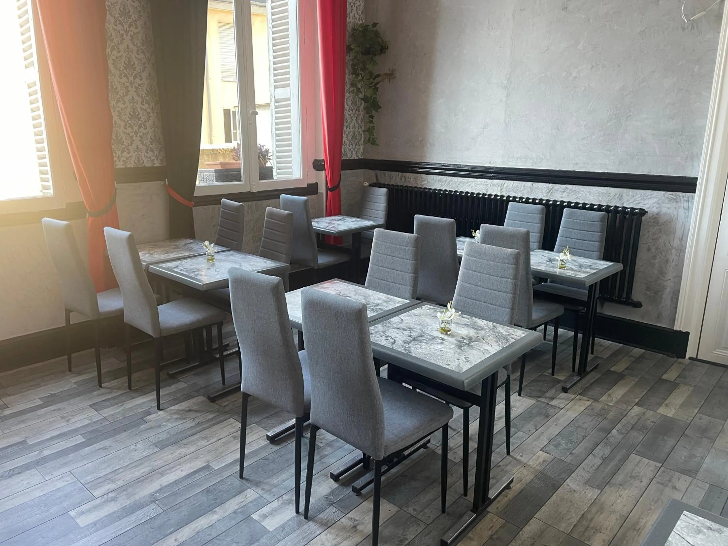 Breakfast in Hotel Au Chapon Fin