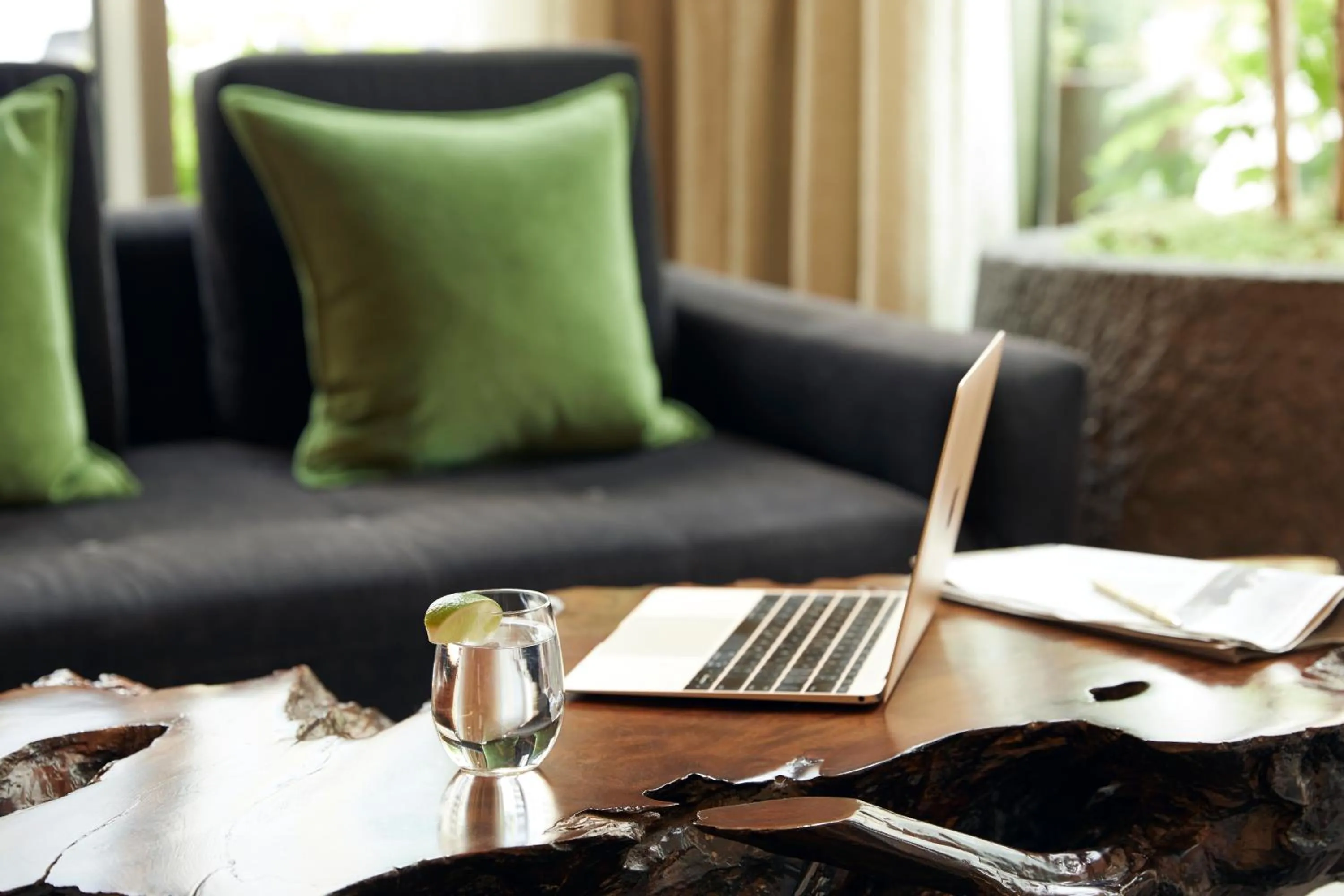 Seating area in Pan Pacific Seattle
